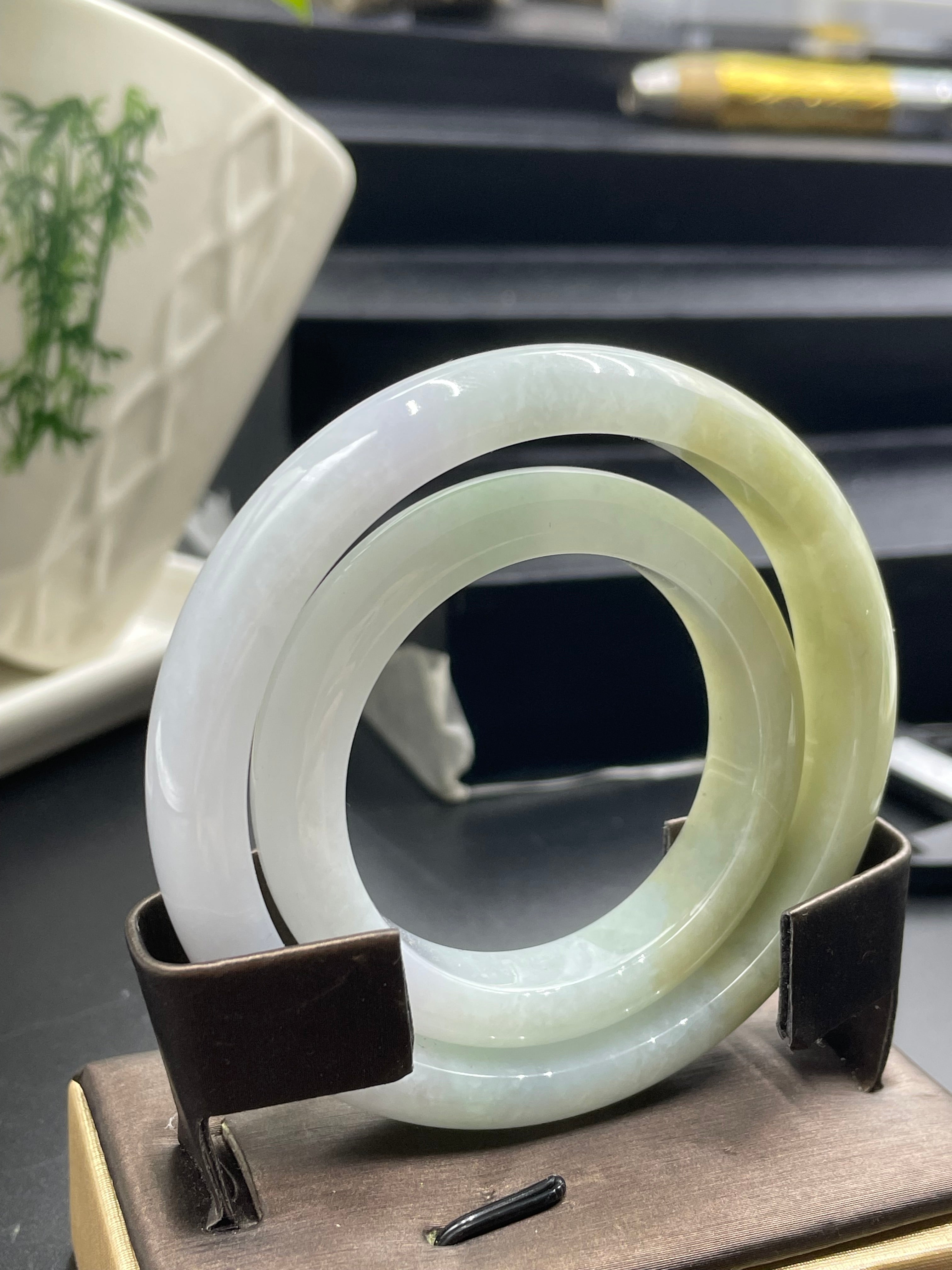 緬甸翡翠冰種手鐲【半山水子母鐲】