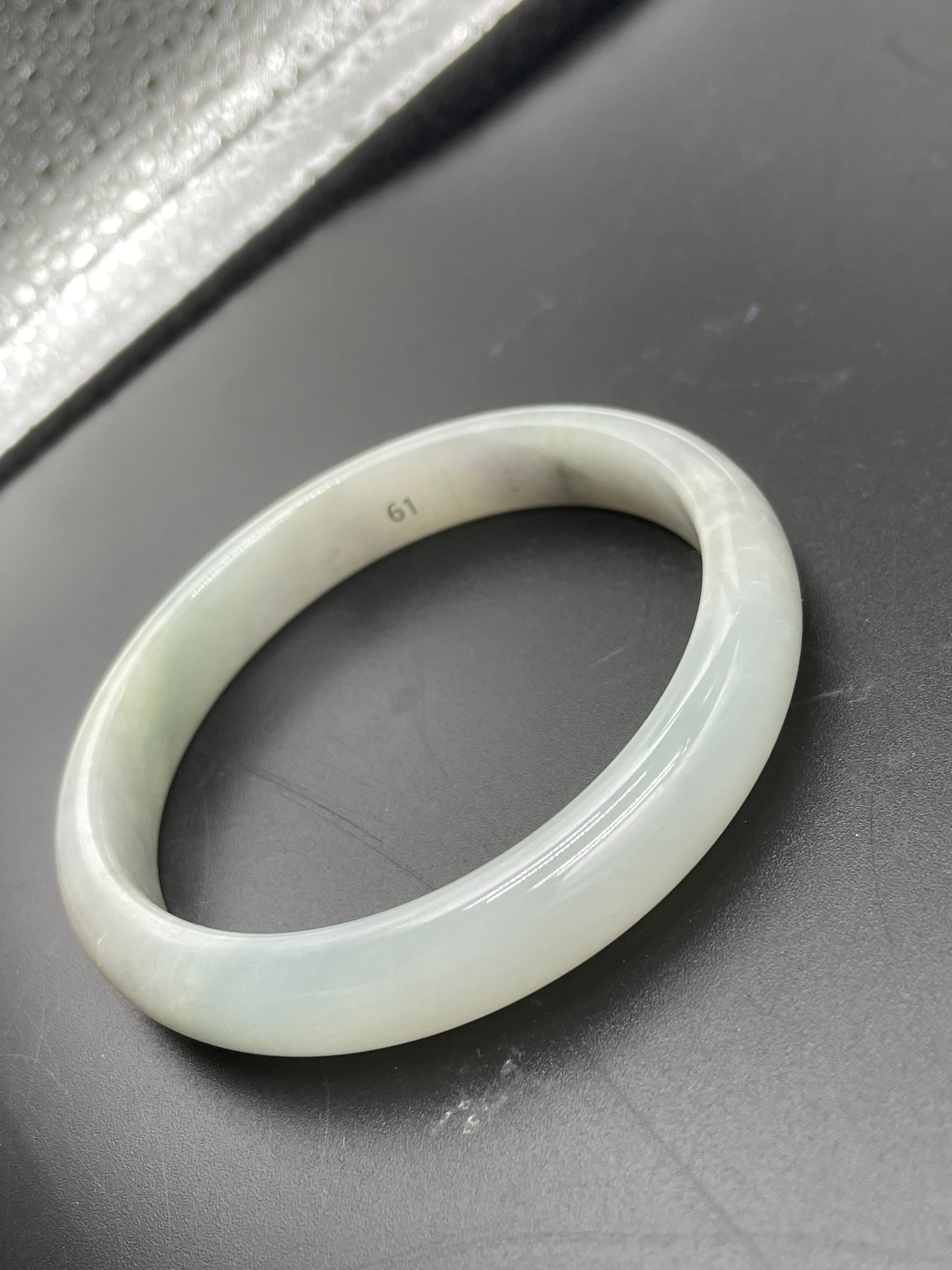 緬甸翡翠冰種手鐲【煙灰底正圈】