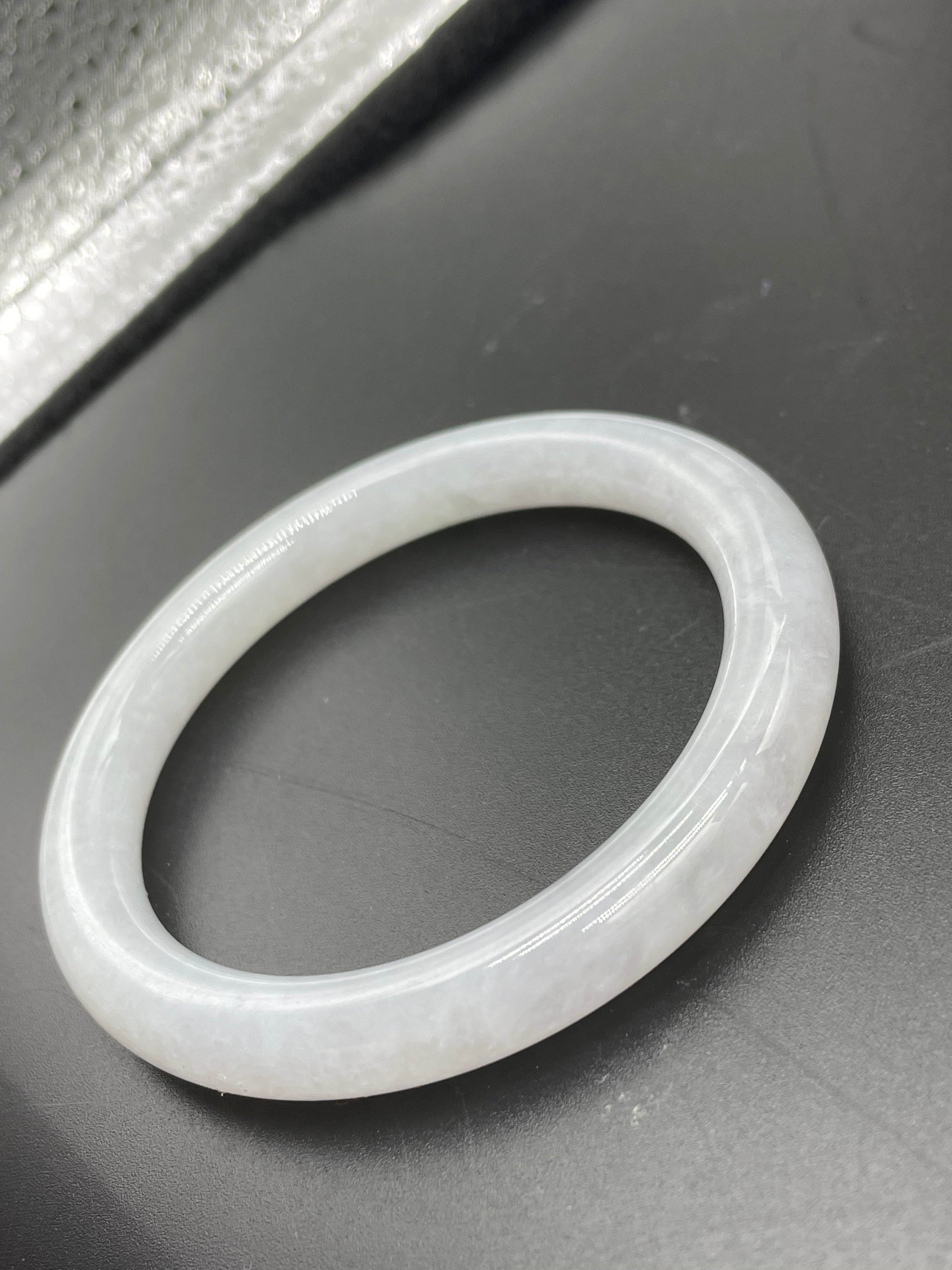 緬甸翡翠冰種手鐲【白月光圓條】