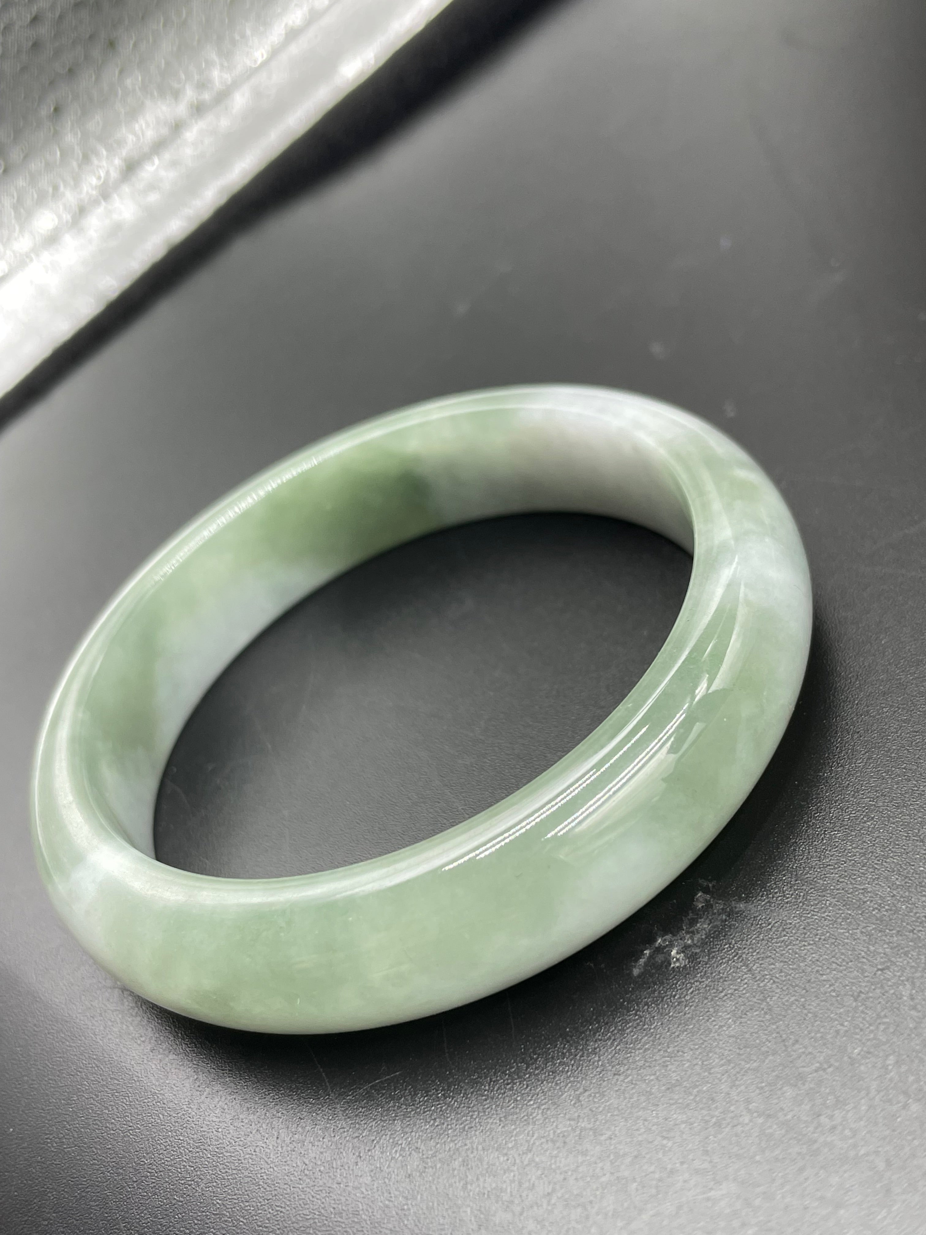 緬甸翡翠冰種手鐲【淺油正圈】