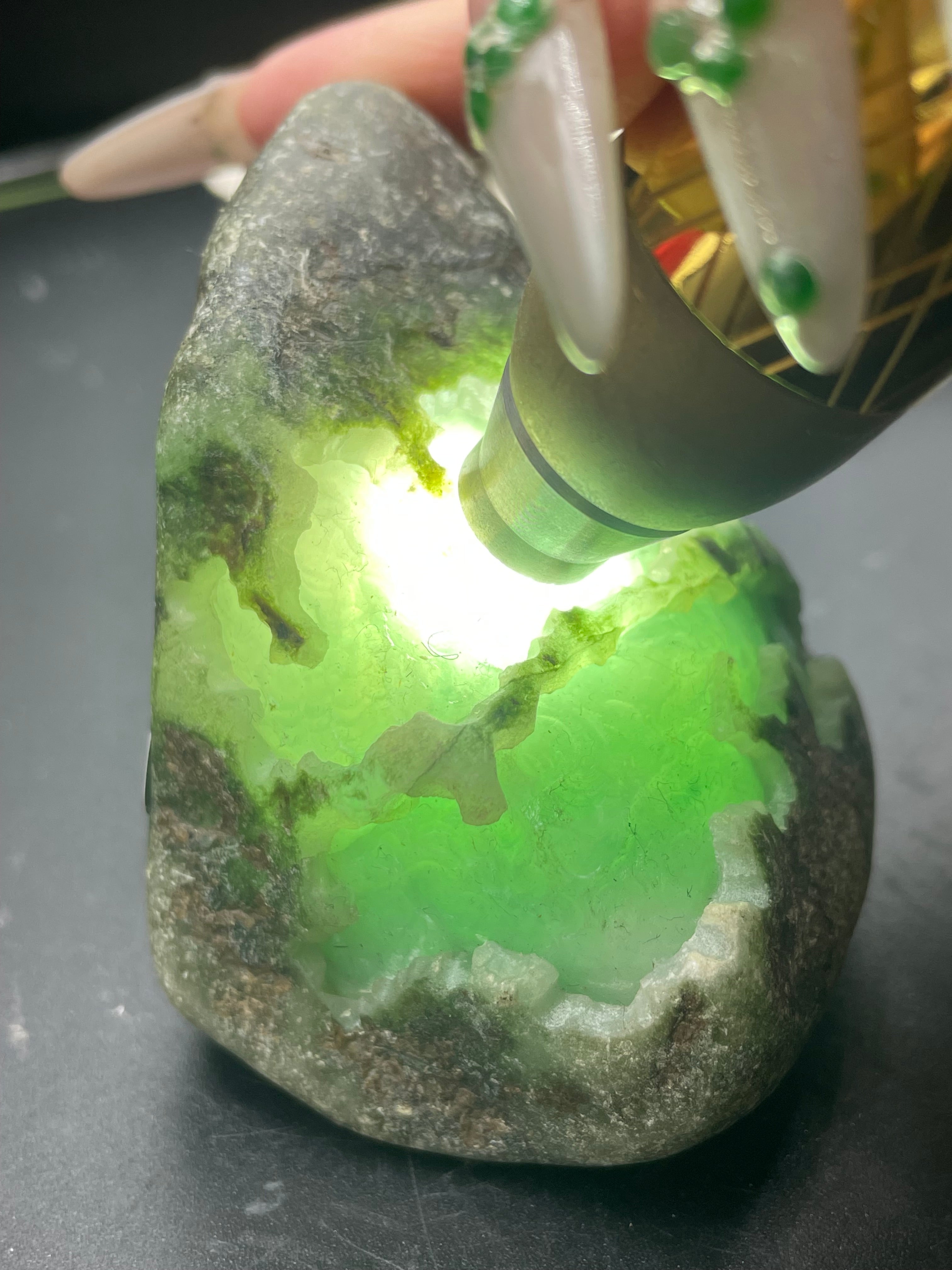 原石半明料
