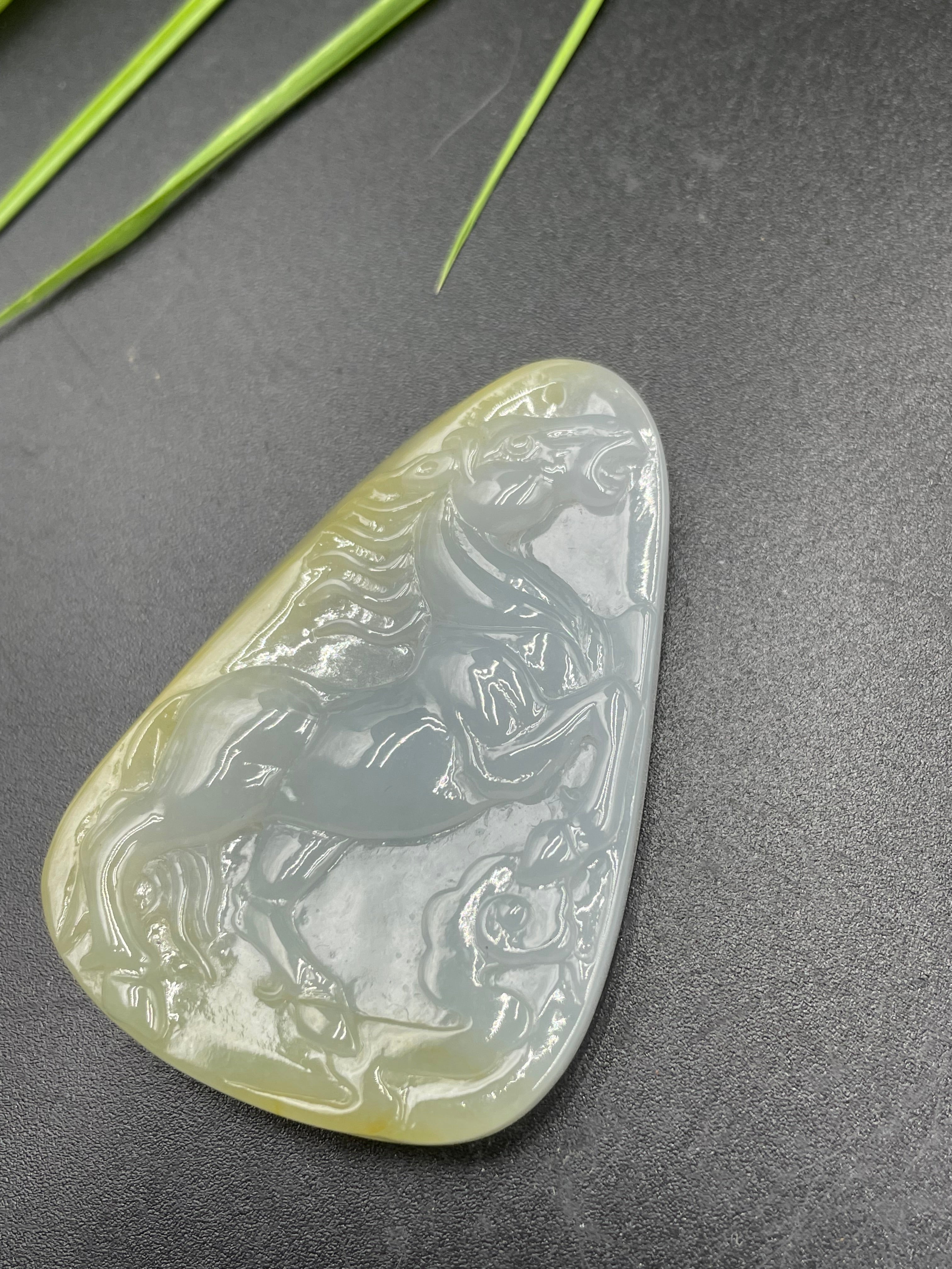 馬到成功吊墜