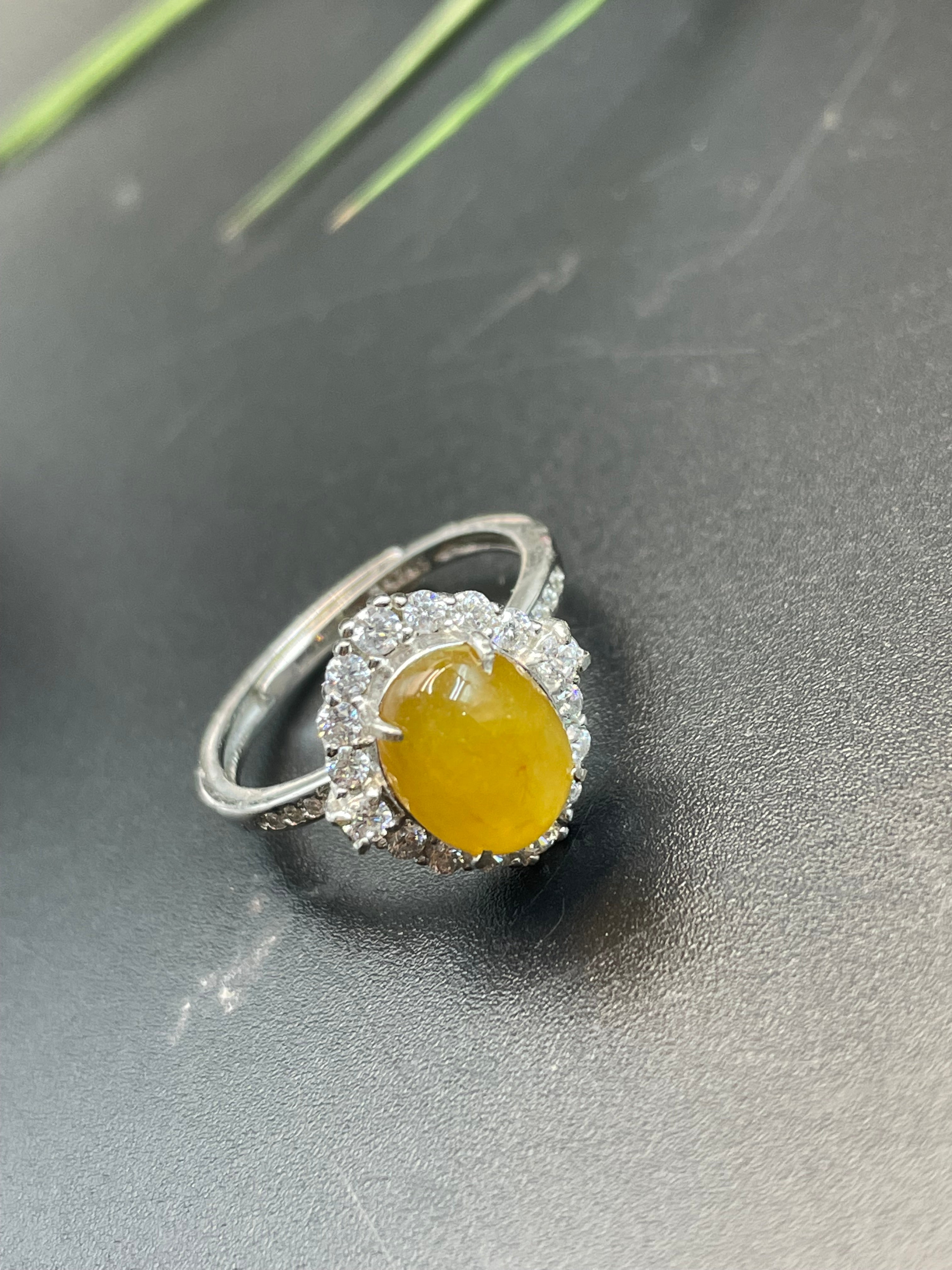 翡翠黃翡蛋麵