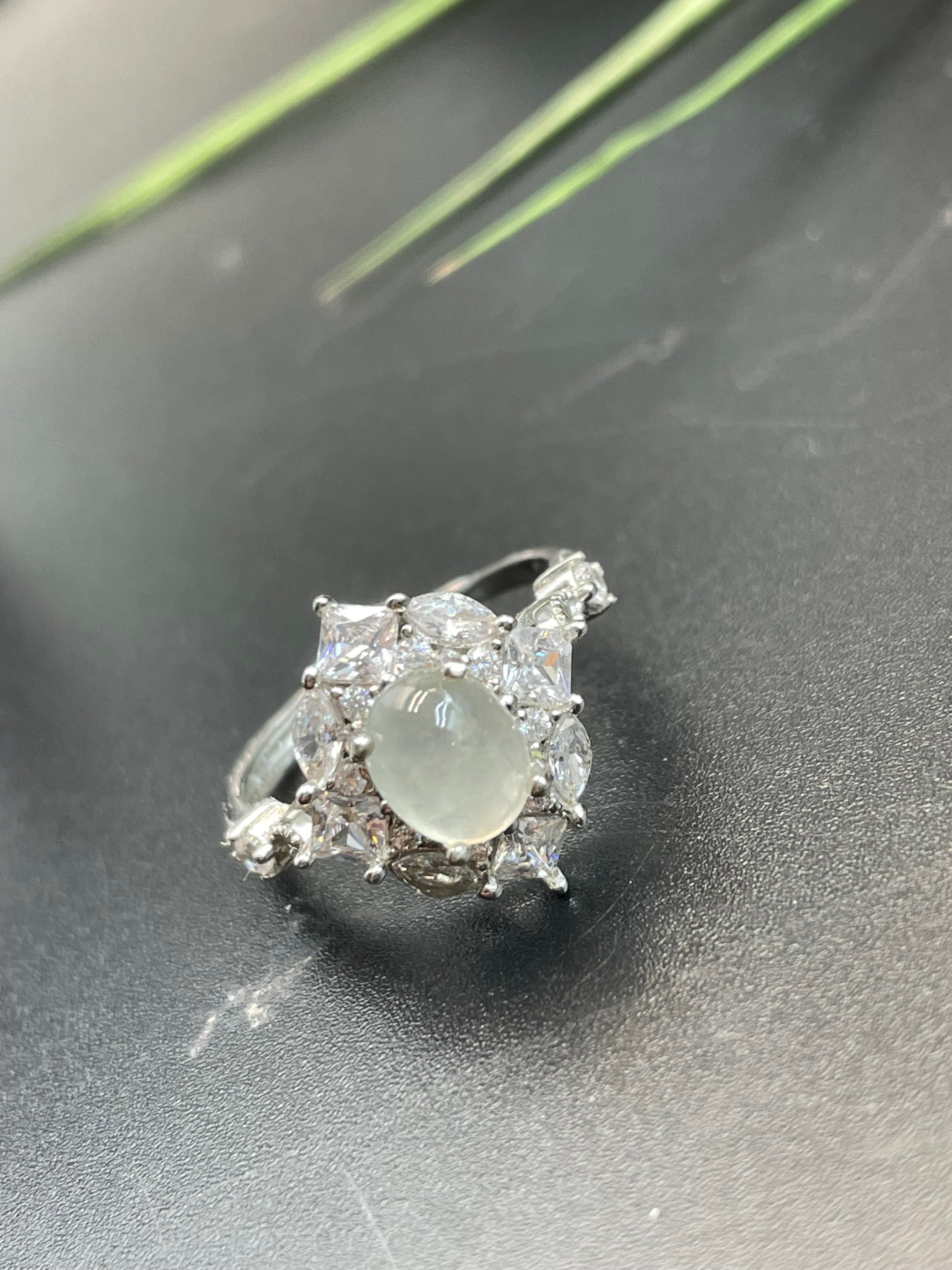 翡翠冰種蛋麵