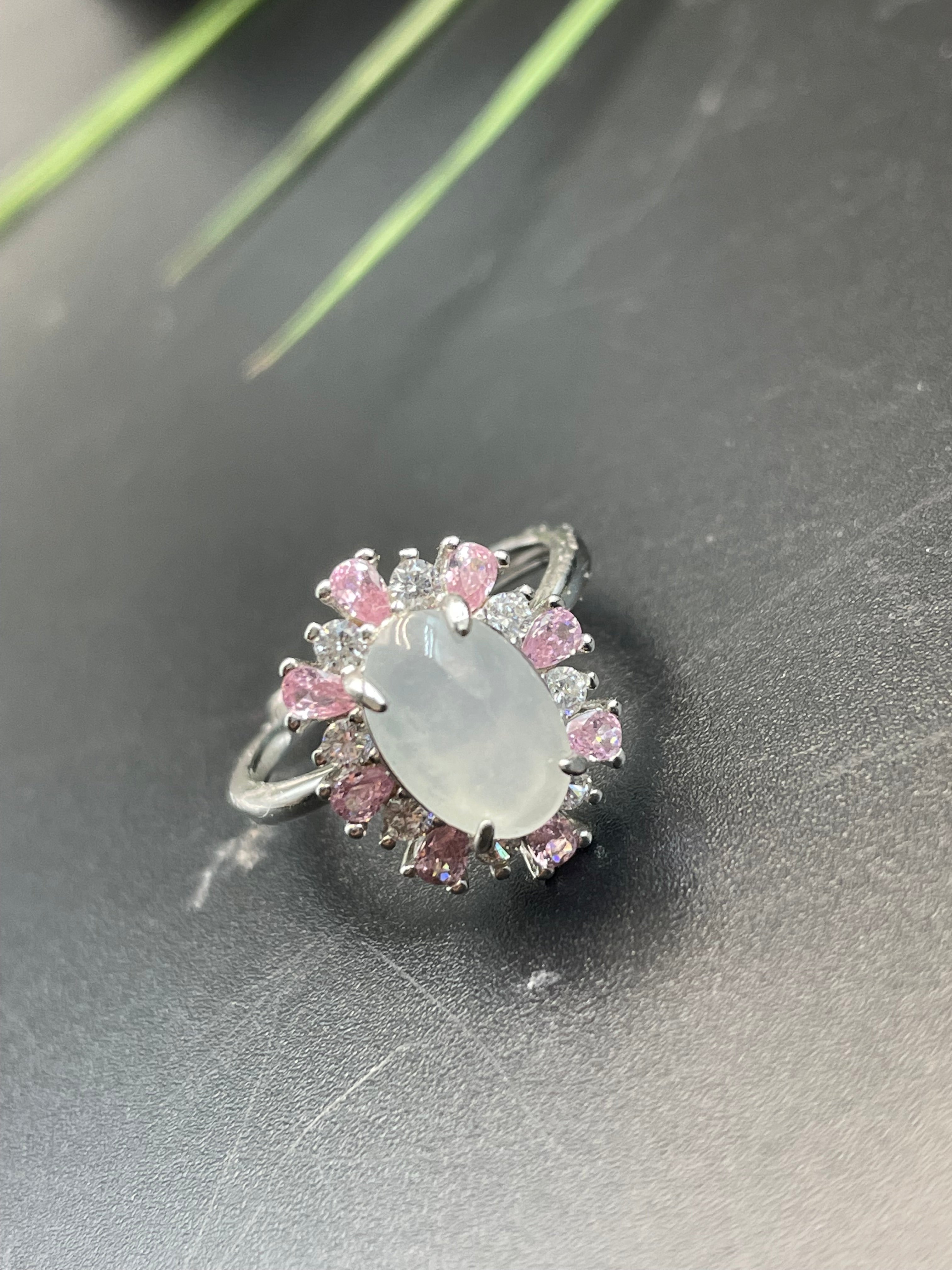 翡翠冰種蛋麵