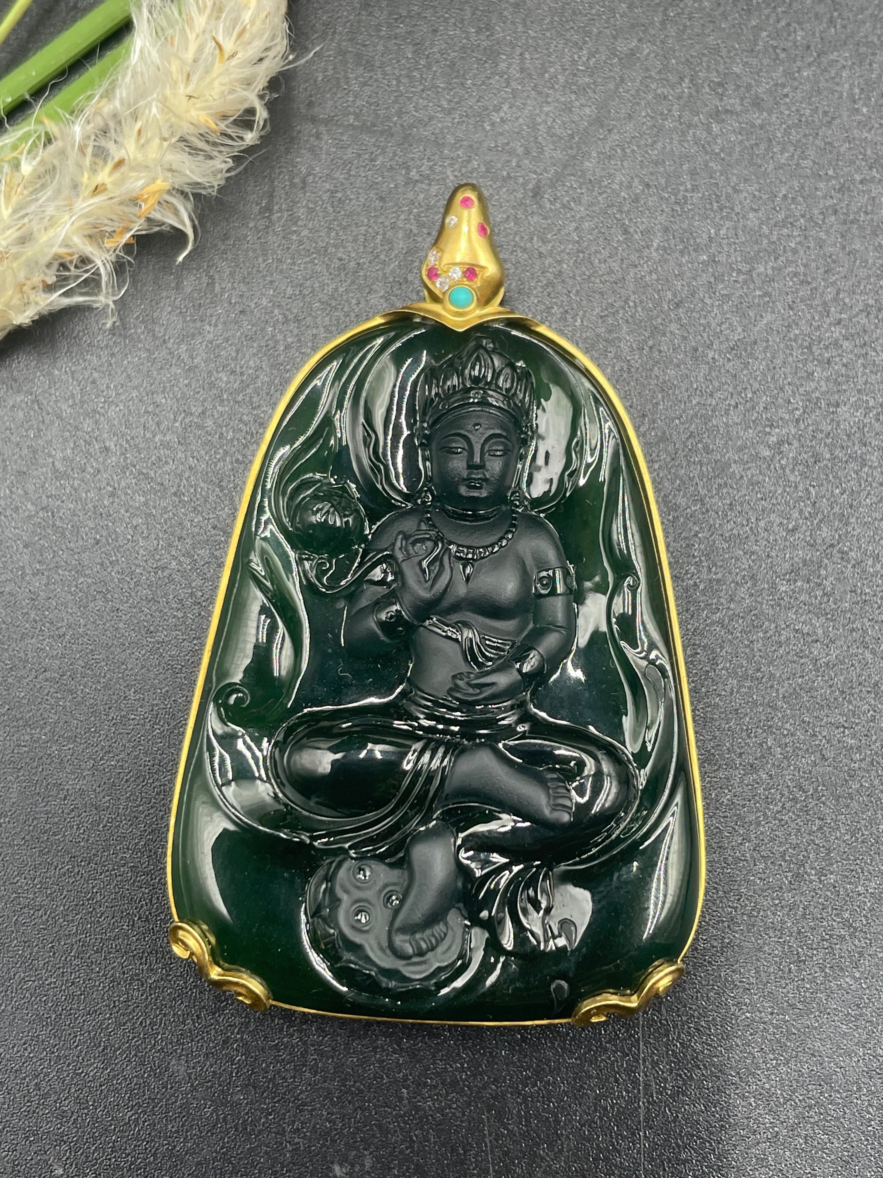 缅甸墨翠观音吊坠