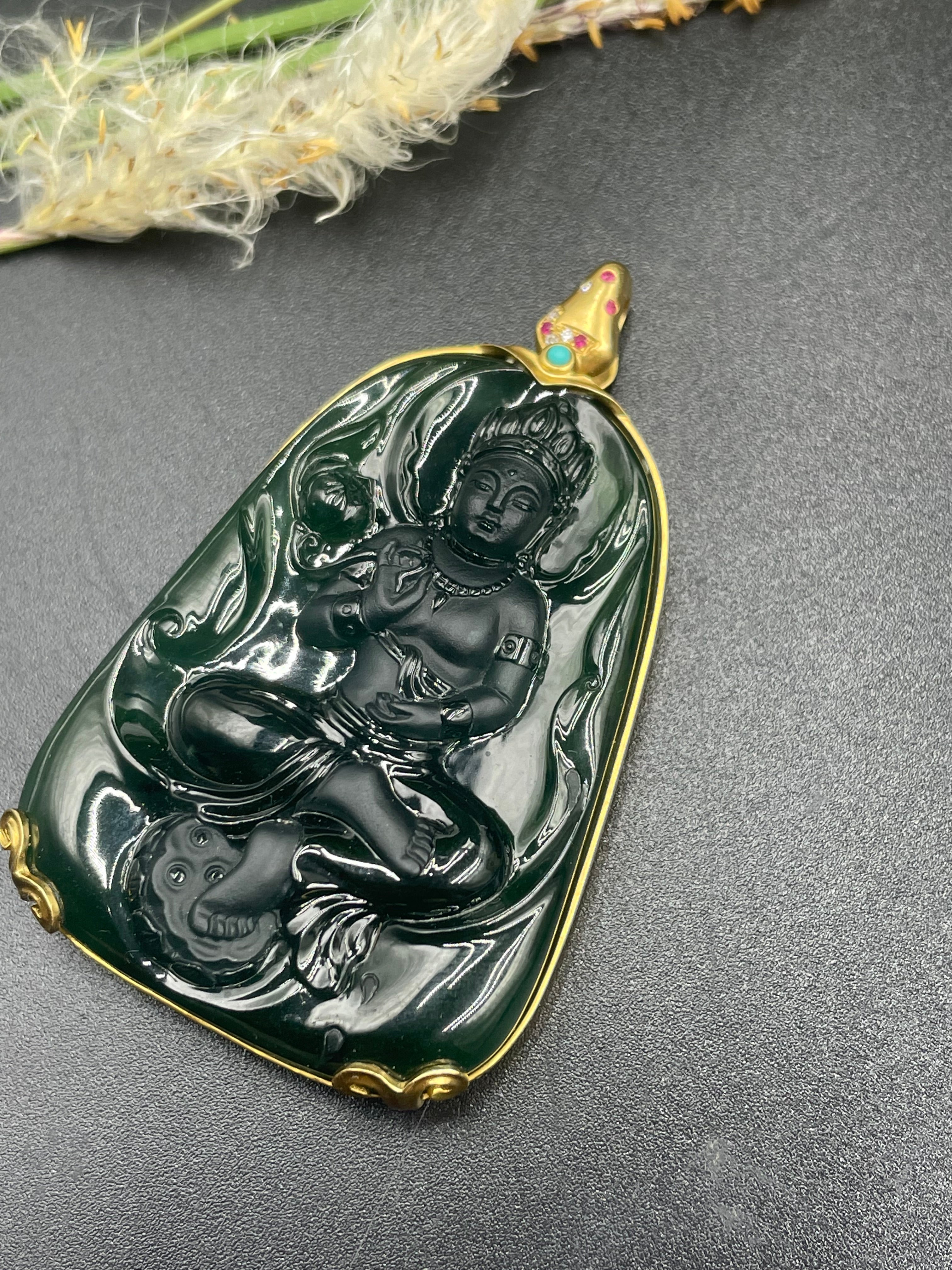 缅甸墨翠观音吊坠