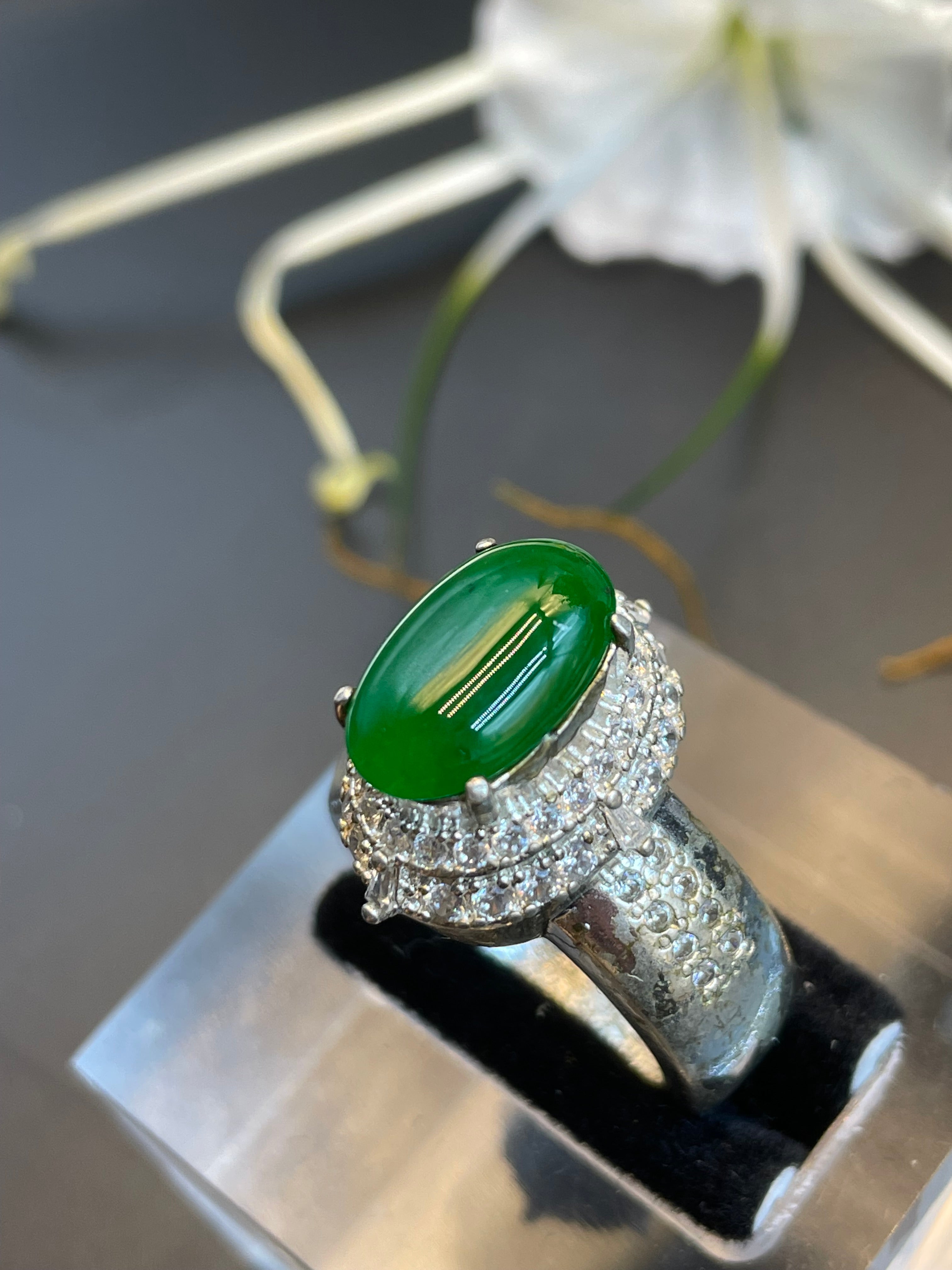 緬甸翡翠冰種蛋面戒指