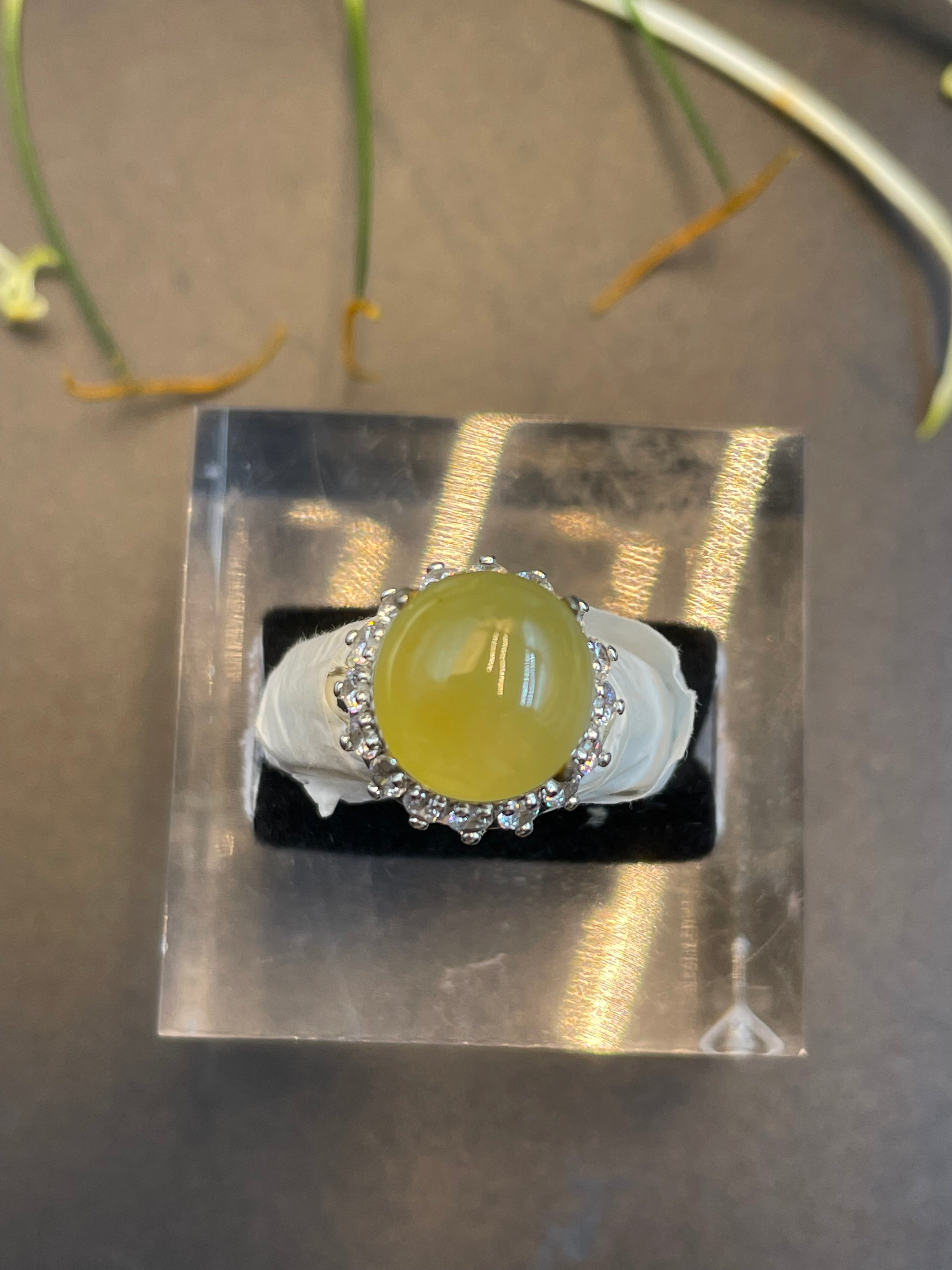 緬甸翡翠冰種蛋面戒指