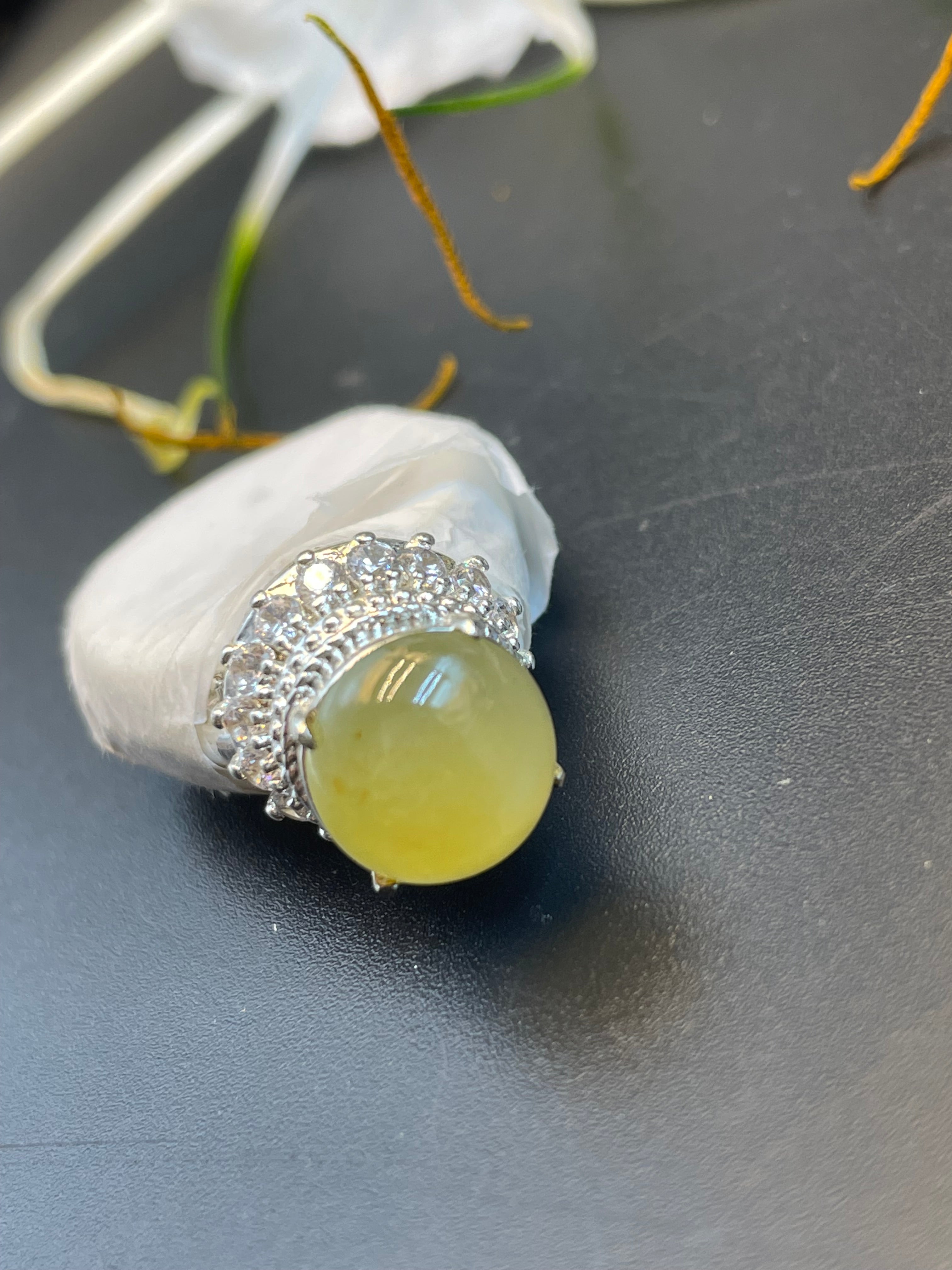 緬甸翡翠冰種蛋面戒指