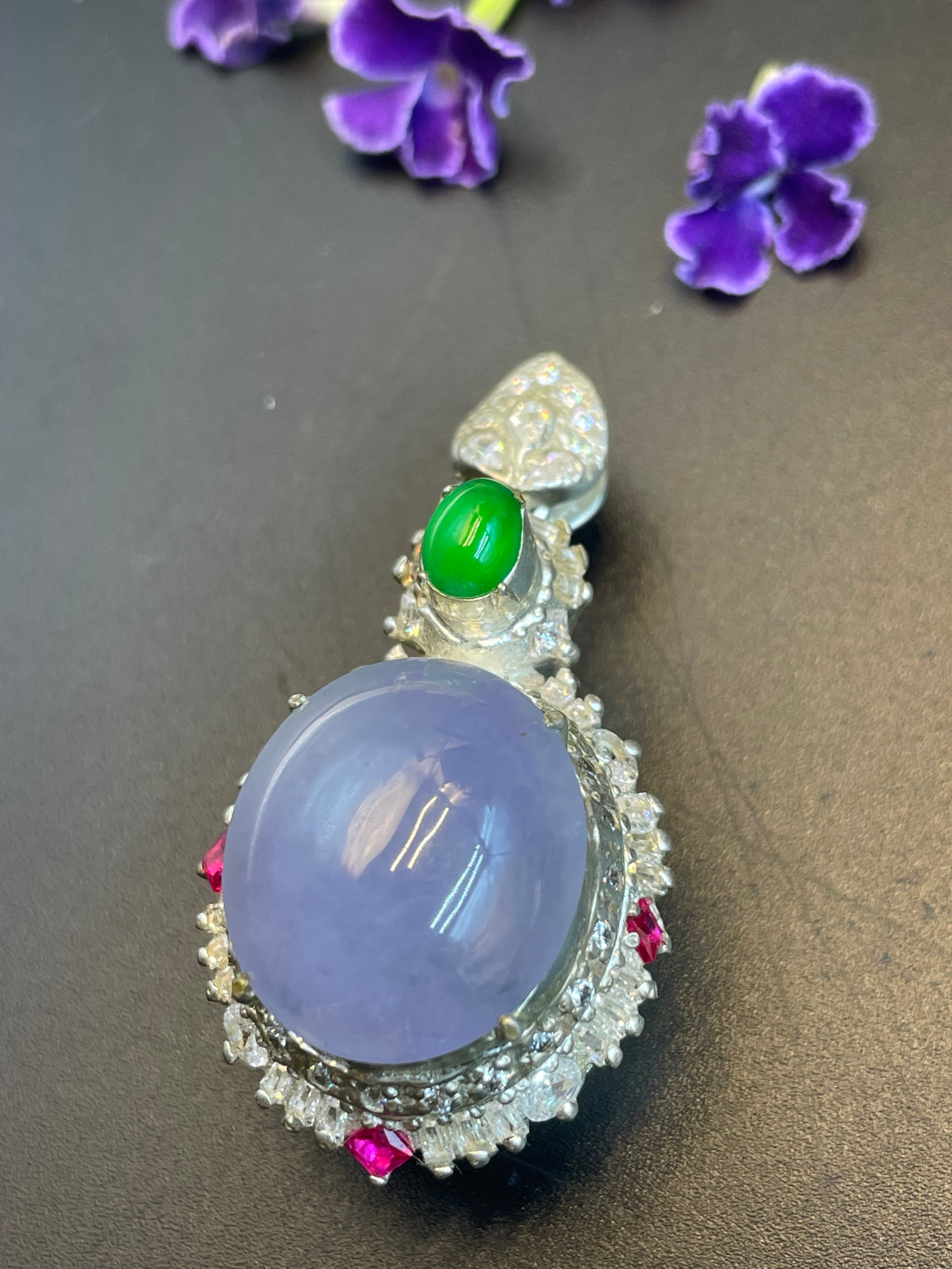 緬甸翡翠冰種鴿子蛋面吊墜