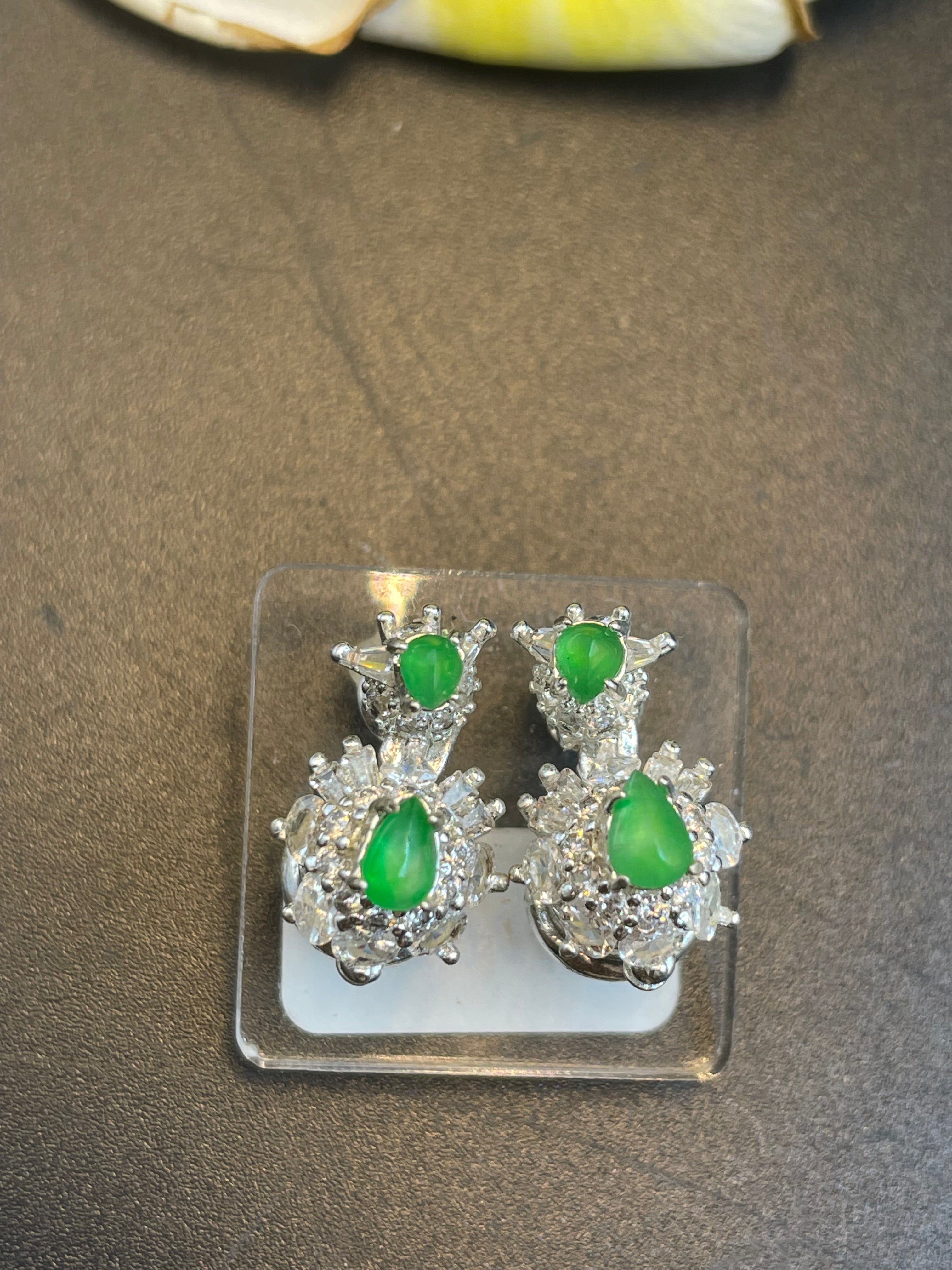 緬甸翡翠冰種蛋面耳環