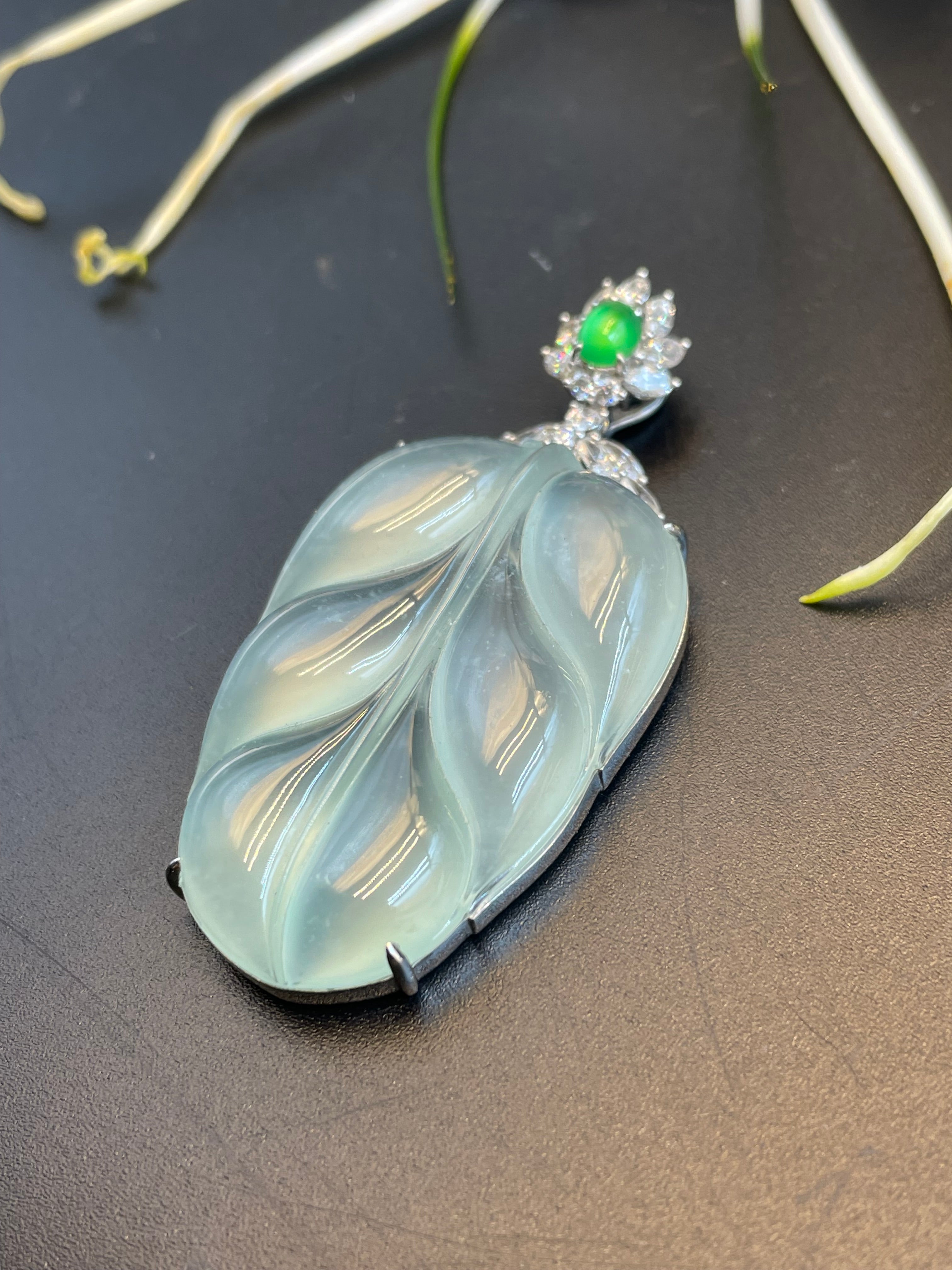 緬甸翡翠冰種葉子吊墜
