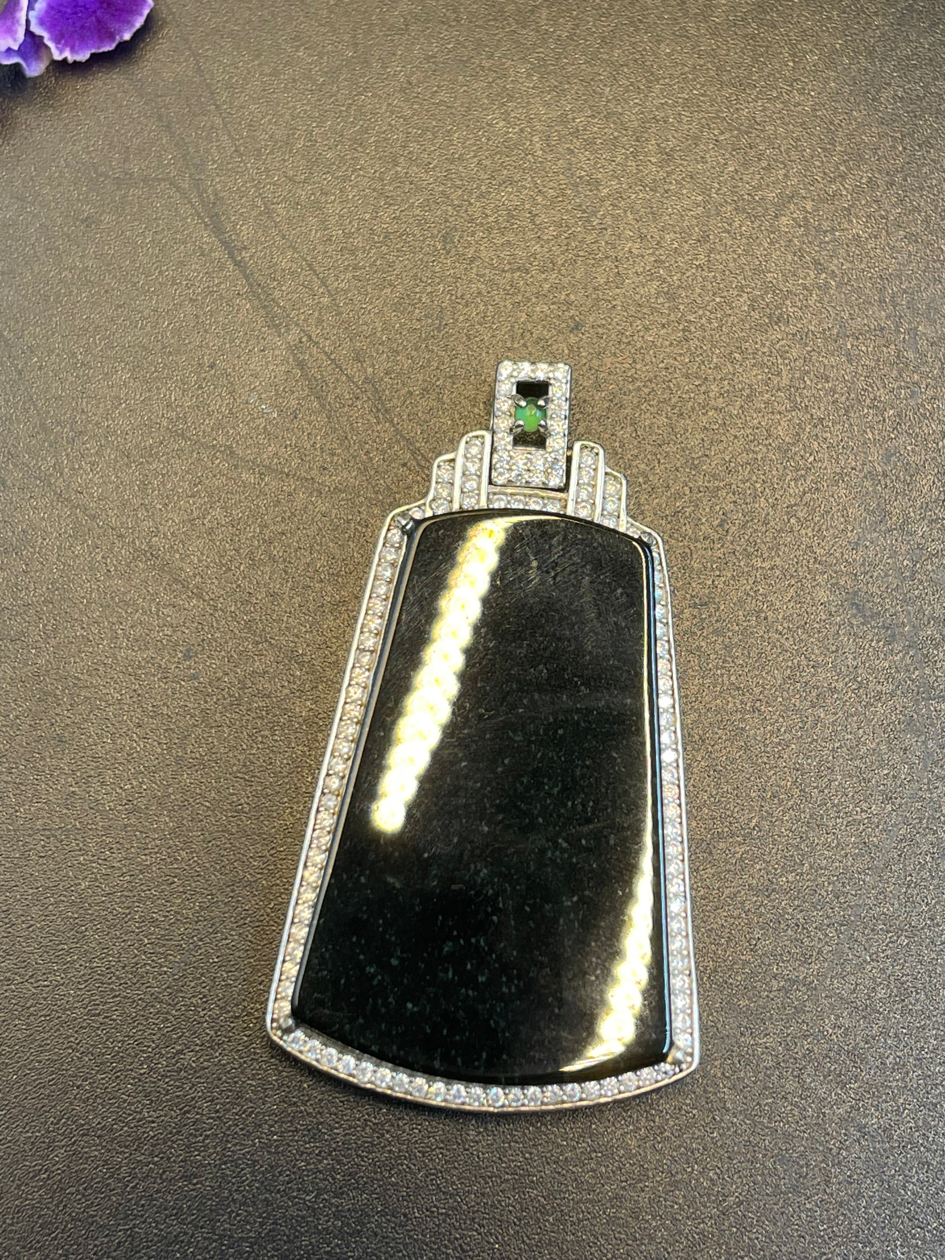 天然翡翠无事牌墨翠吊墜