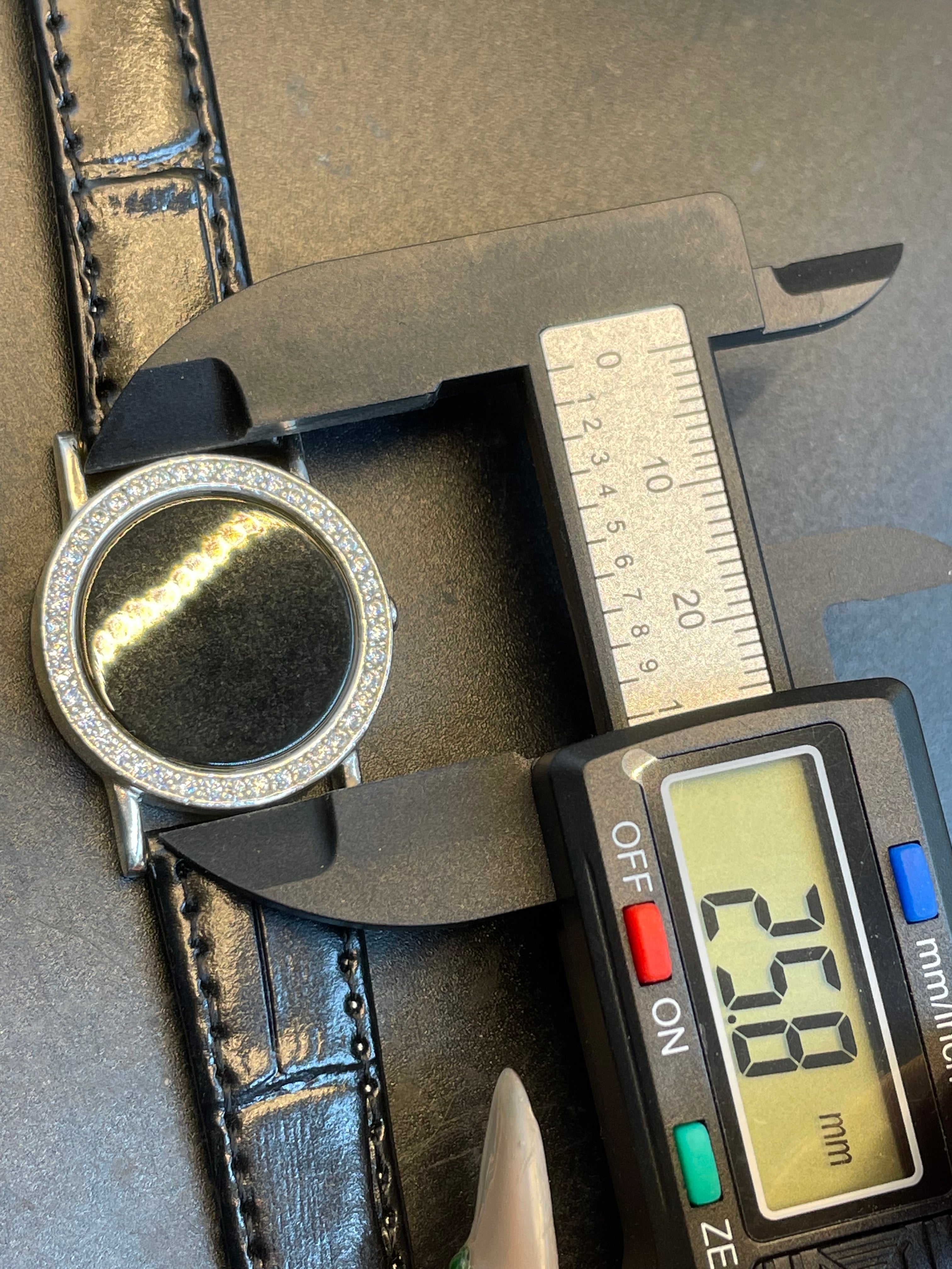 天然翡翠无事牌墨翠手链