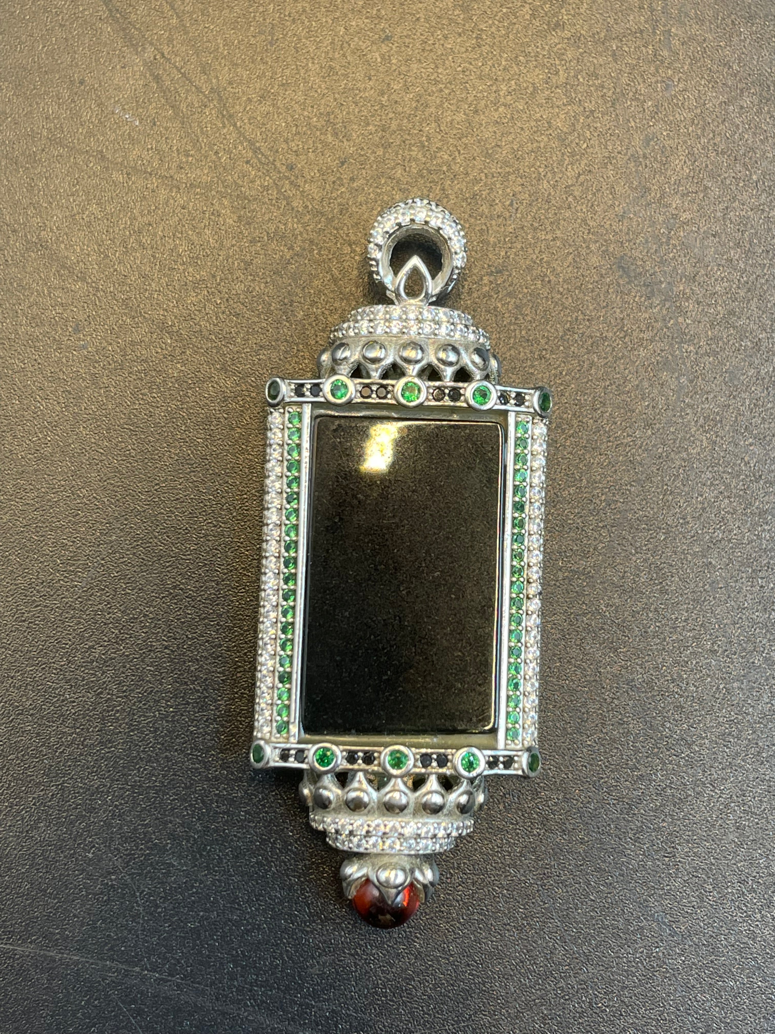 天然翡翠無事牌墨翠吊墜