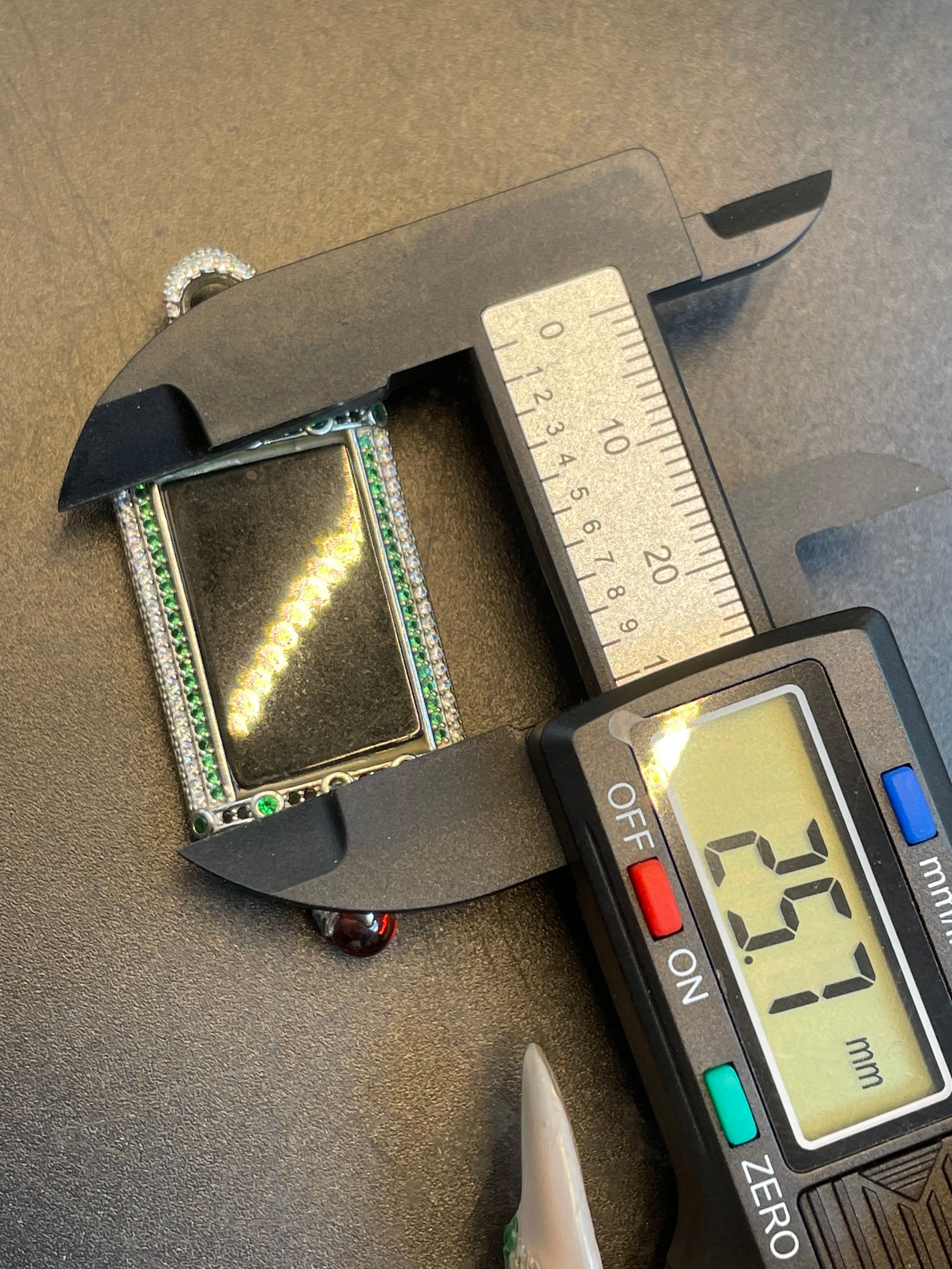 天然翡翠無事牌墨翠吊墜