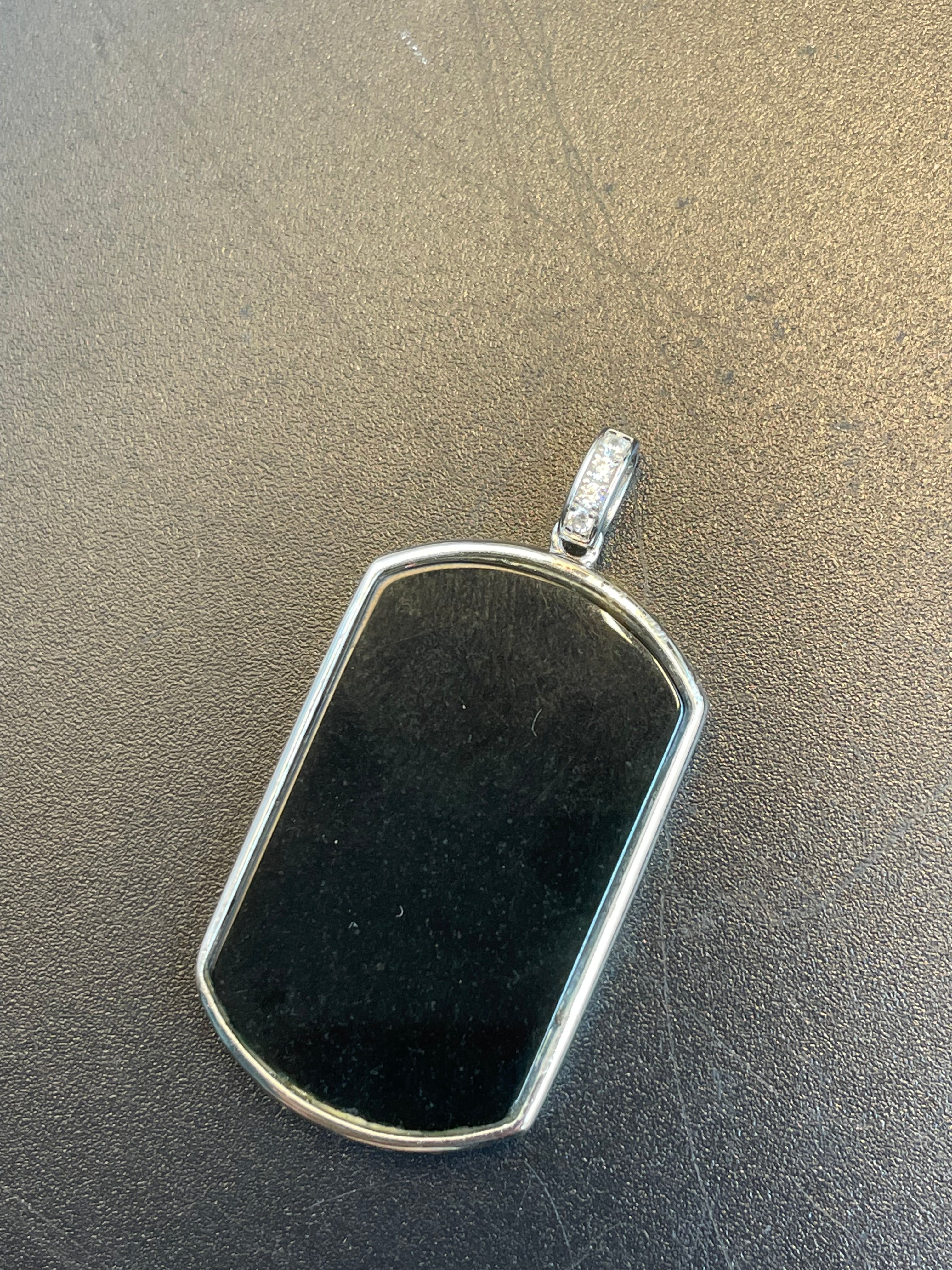 天然翡翠無事牌墨翠吊墜