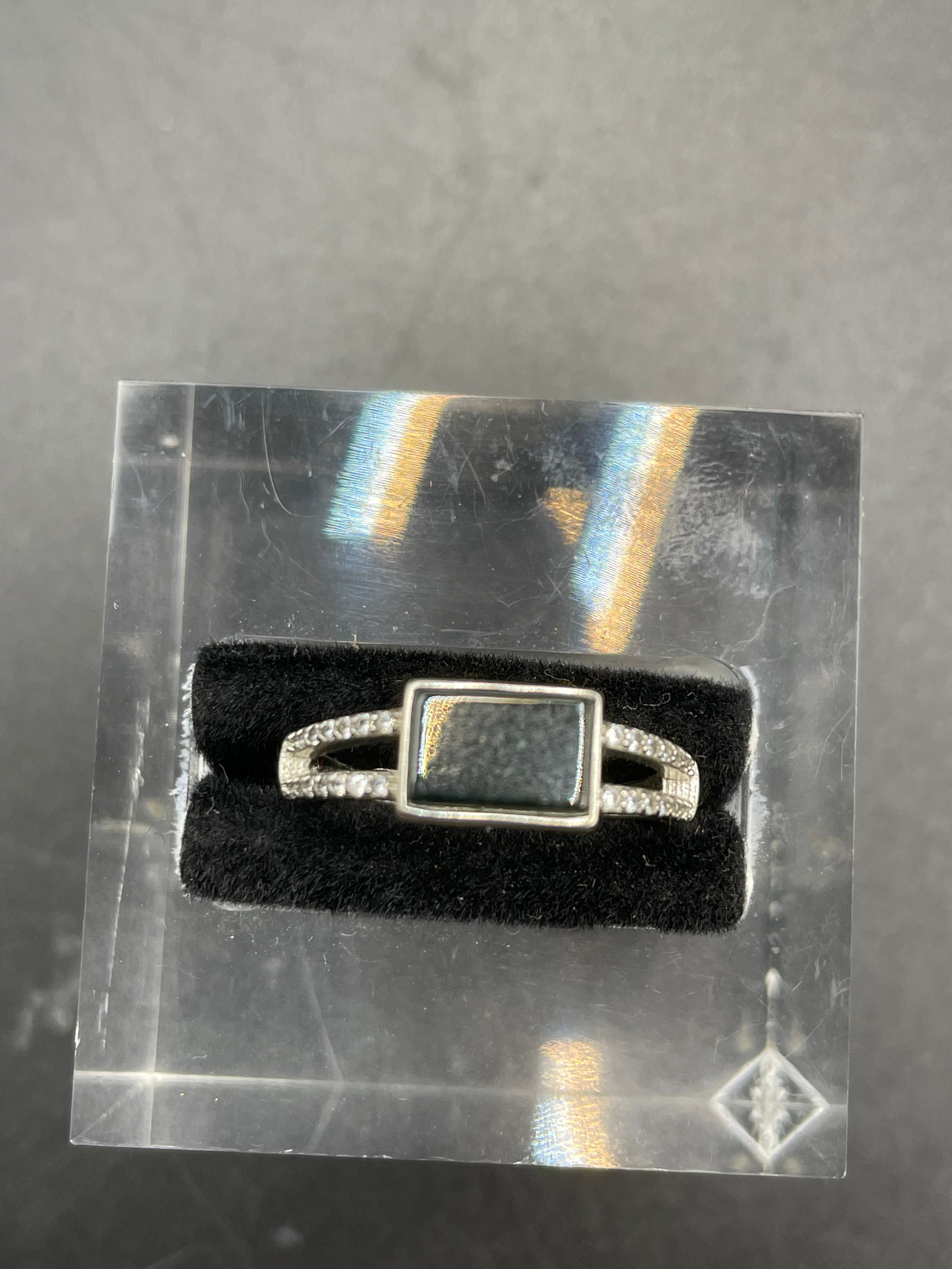 天然翡翠方形/圓形/愛心/葫蘆墨翠戒指