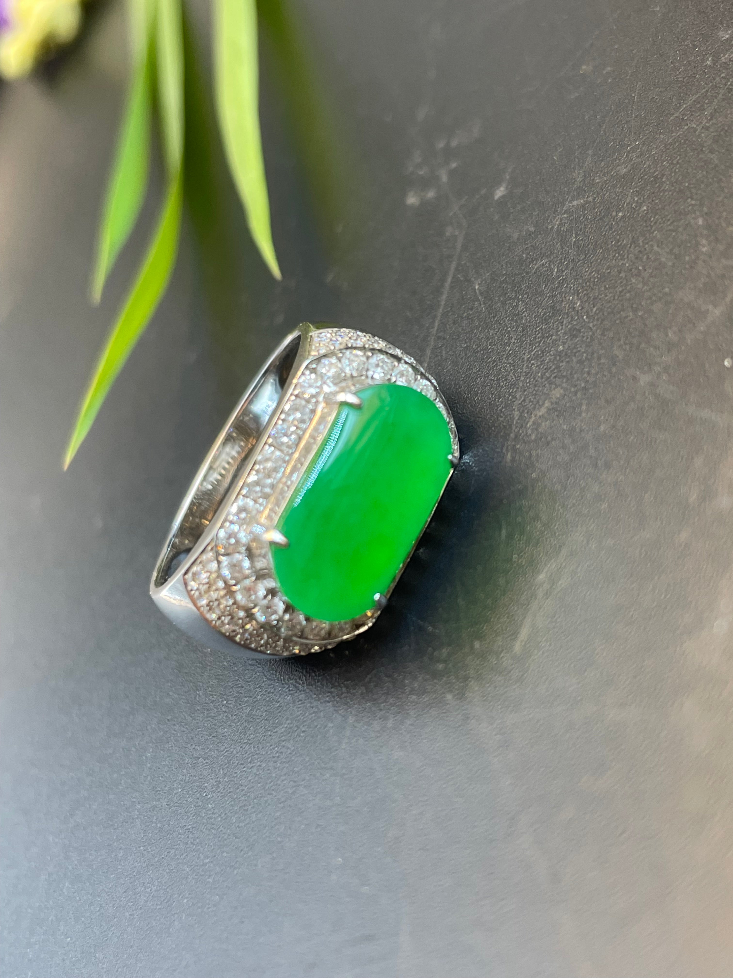 緬甸天然翡翠冰種陽綠橢圓形戒面戒指