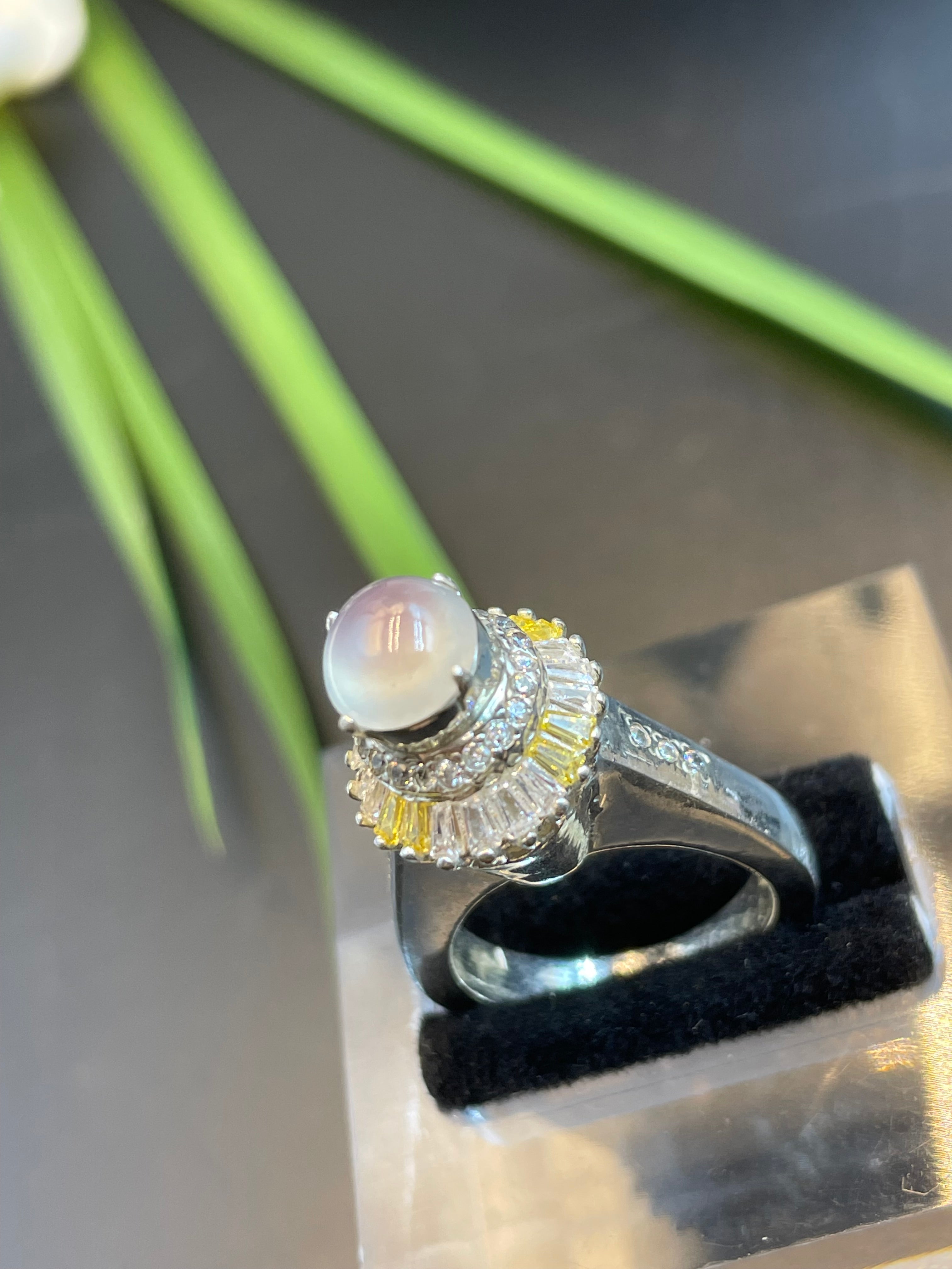 緬甸天然翡翠高冰蛋麵戒指