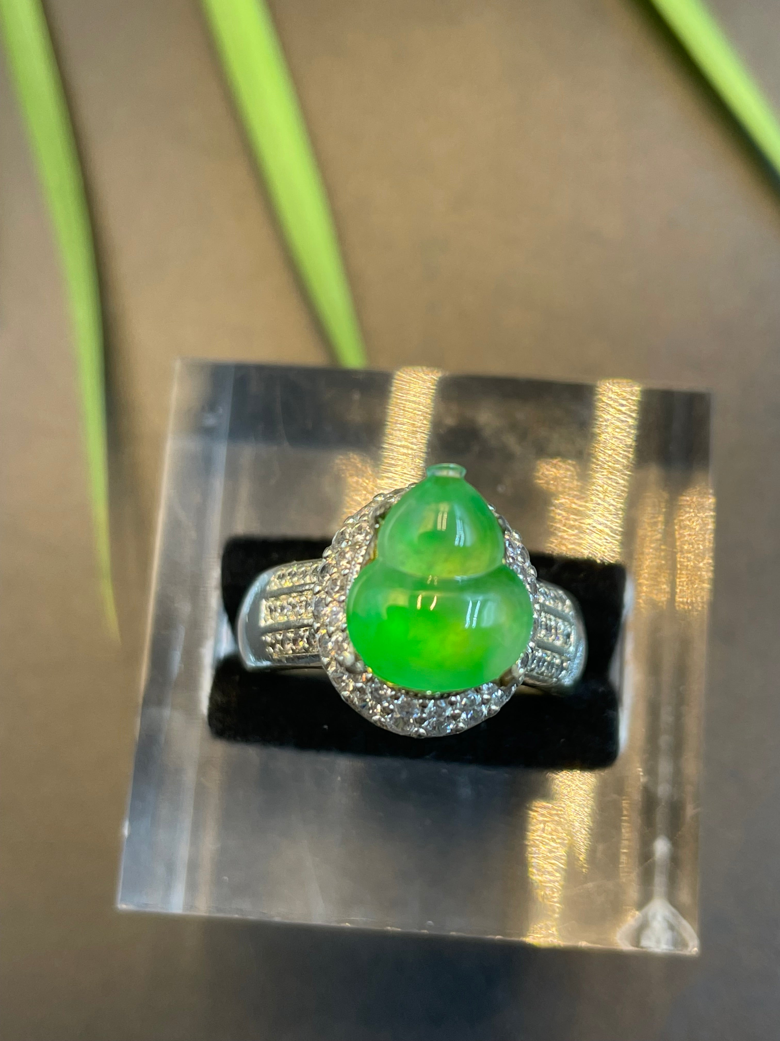 緬甸天然翡翠陽綠福祿戒面戒指