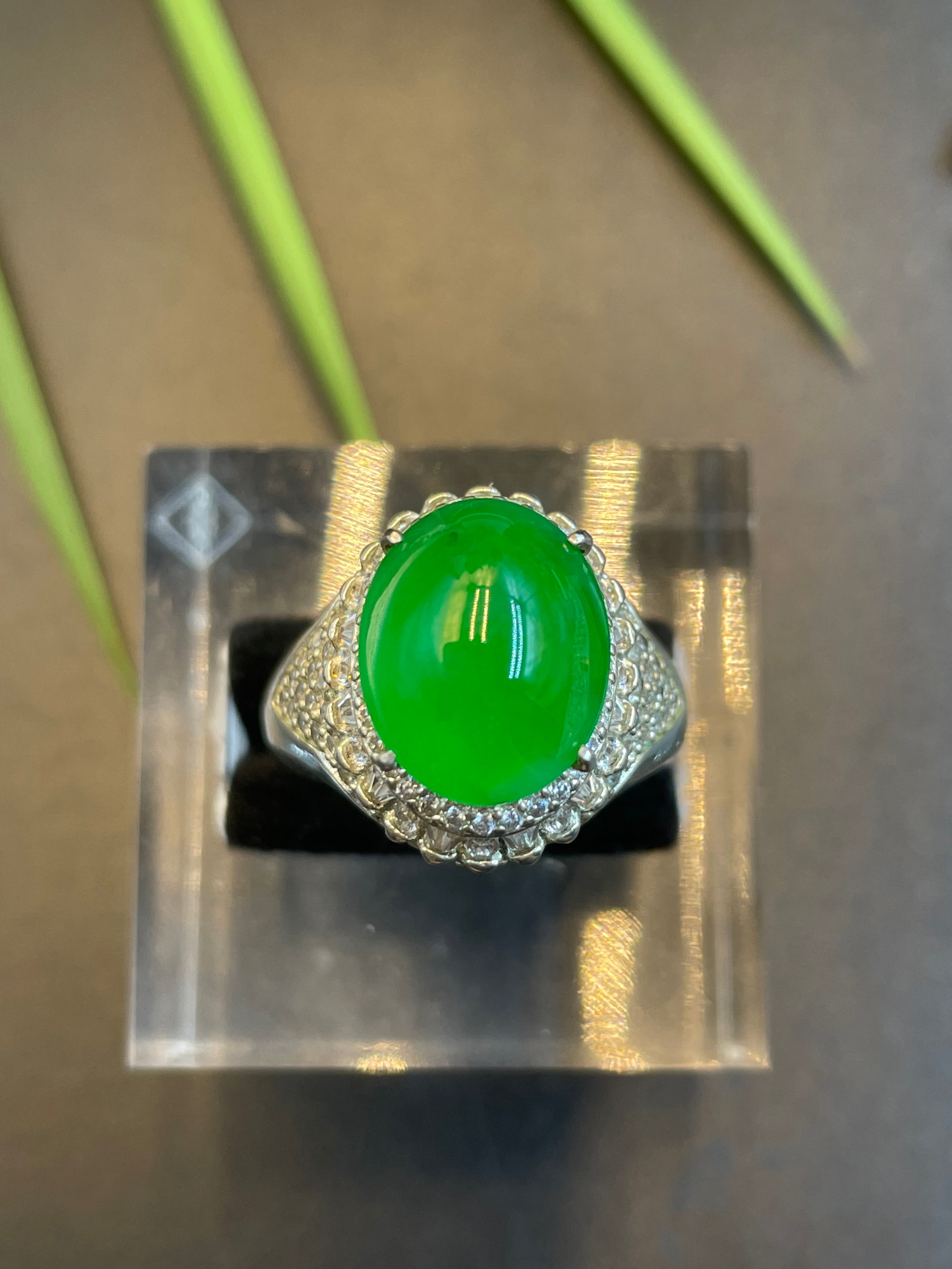 緬甸天然翡翠橢圓蛋面戒指