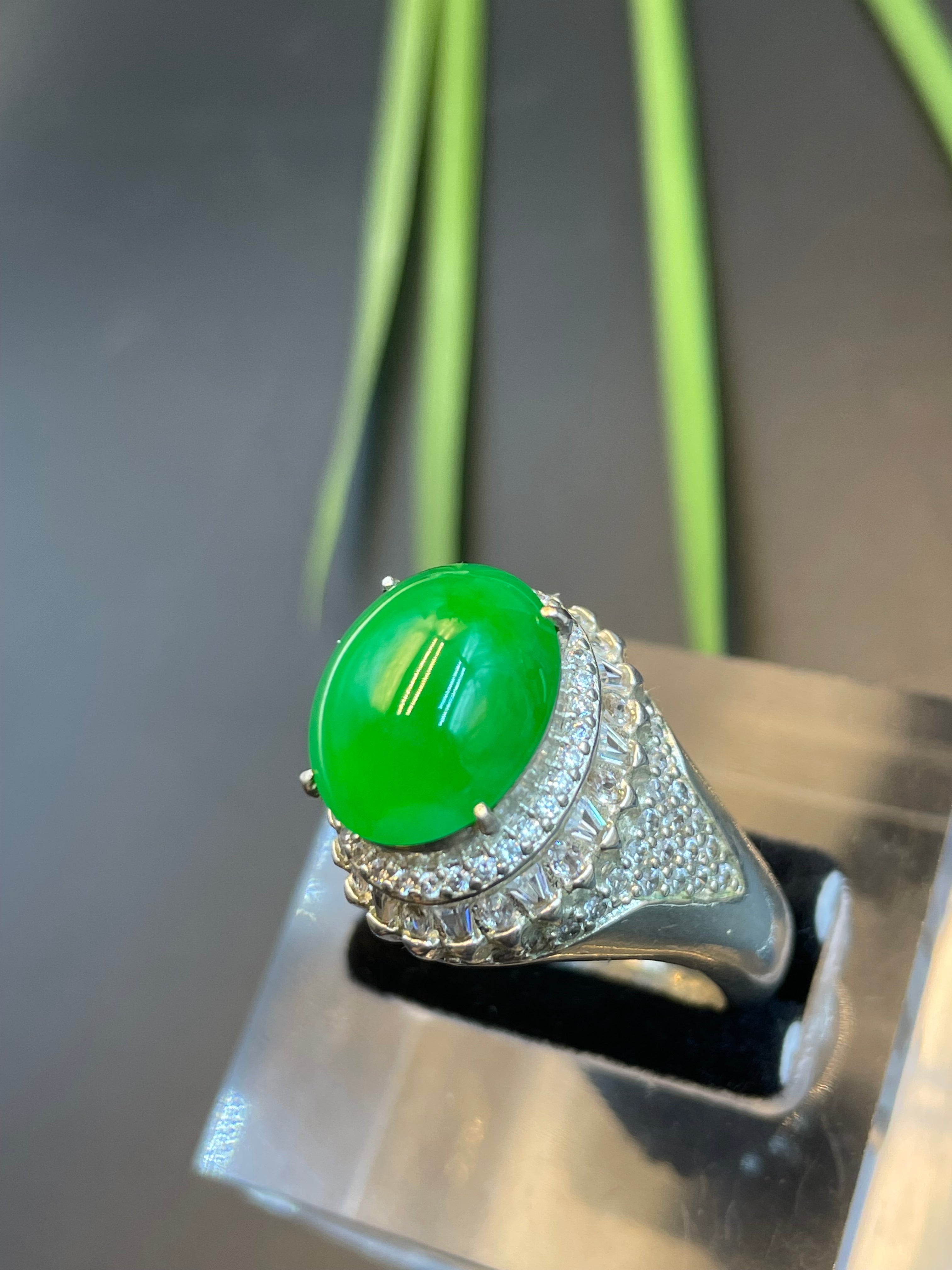 緬甸天然翡翠橢圓蛋面戒指