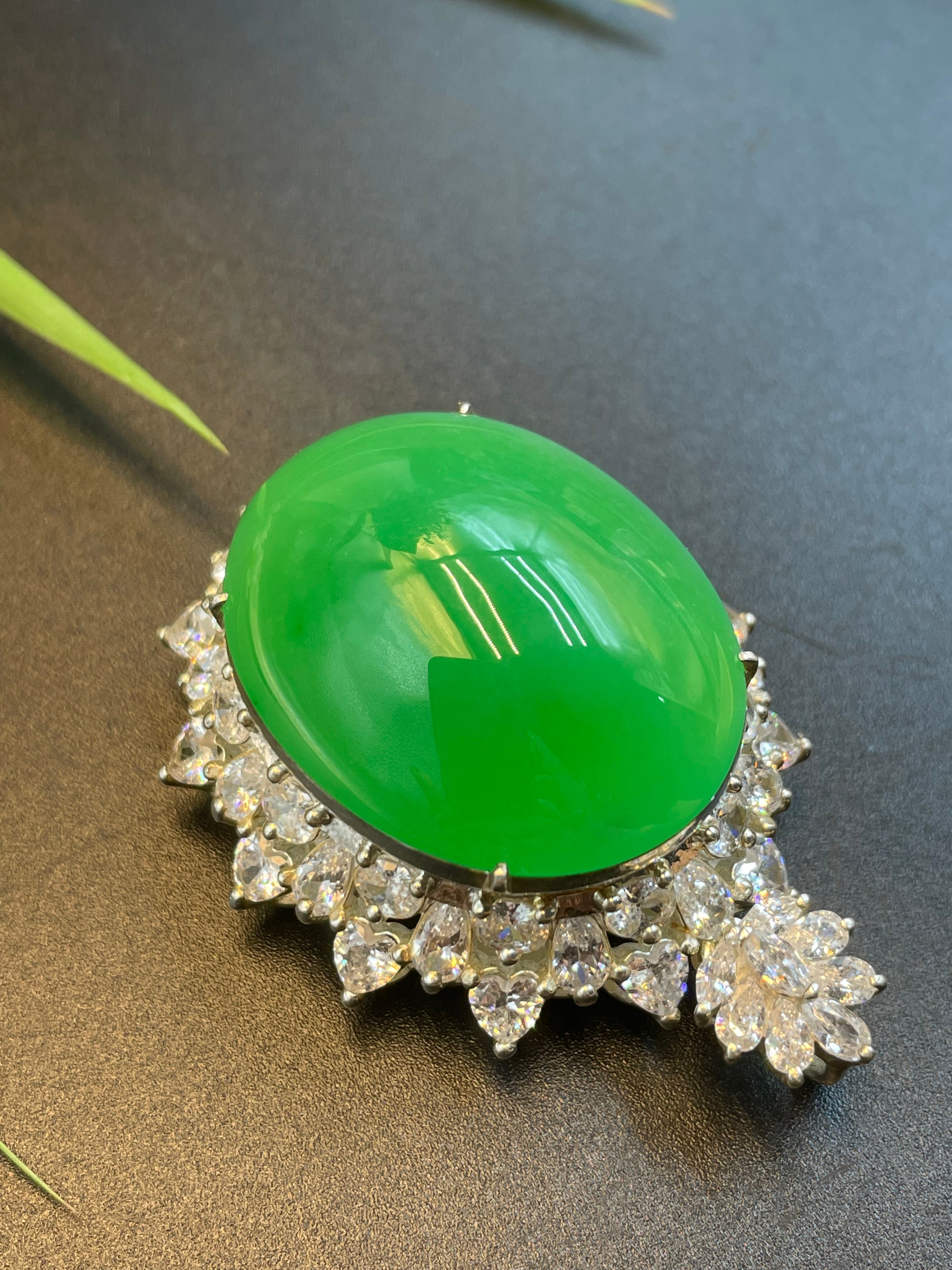 緬甸天然翡翠鴿子蛋面吊墜