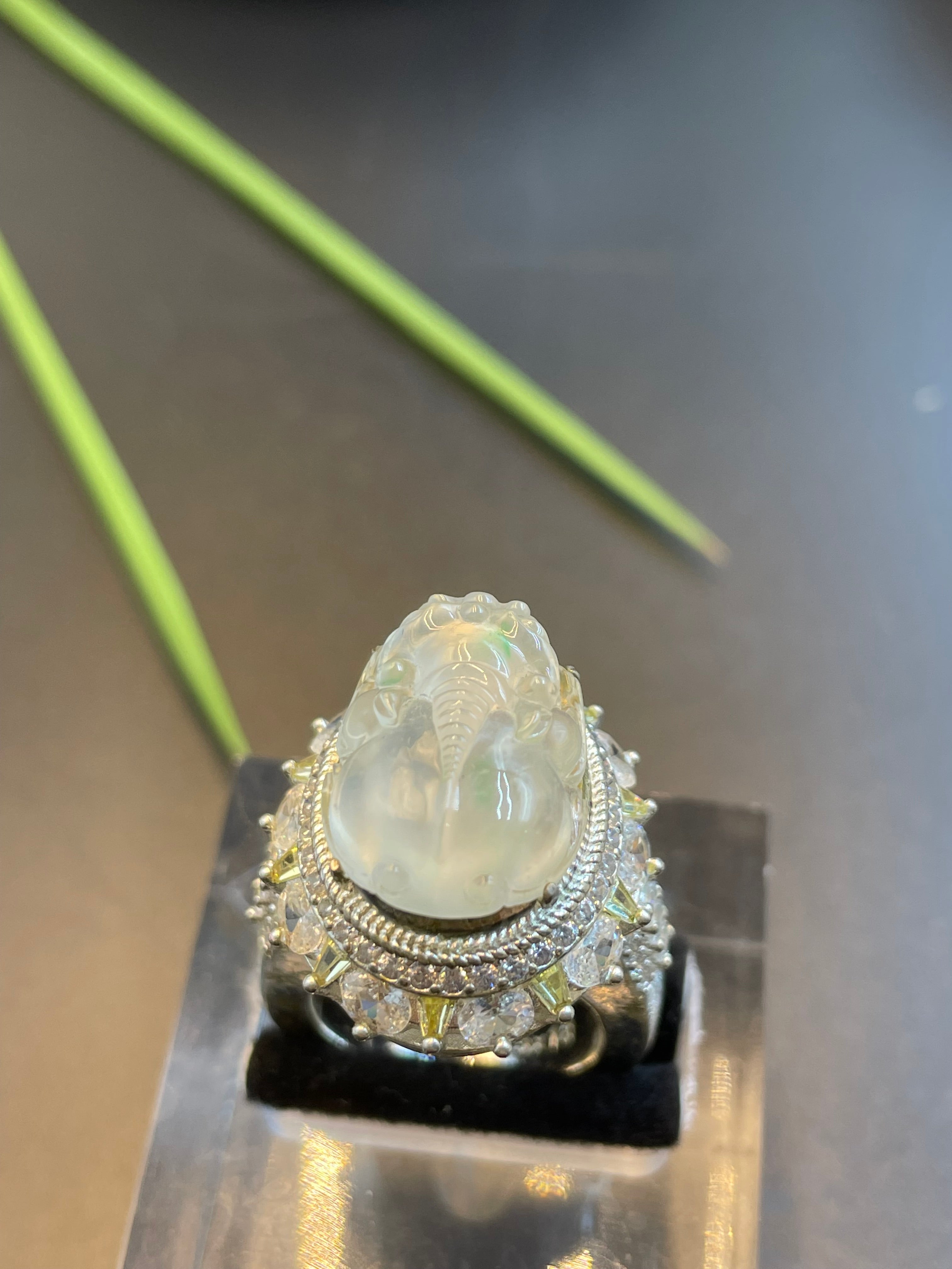 緬甸天然翡翠飄花貔貅蛋面戒指