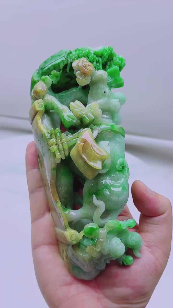 翡翠黃加綠牛氣沖天擺件