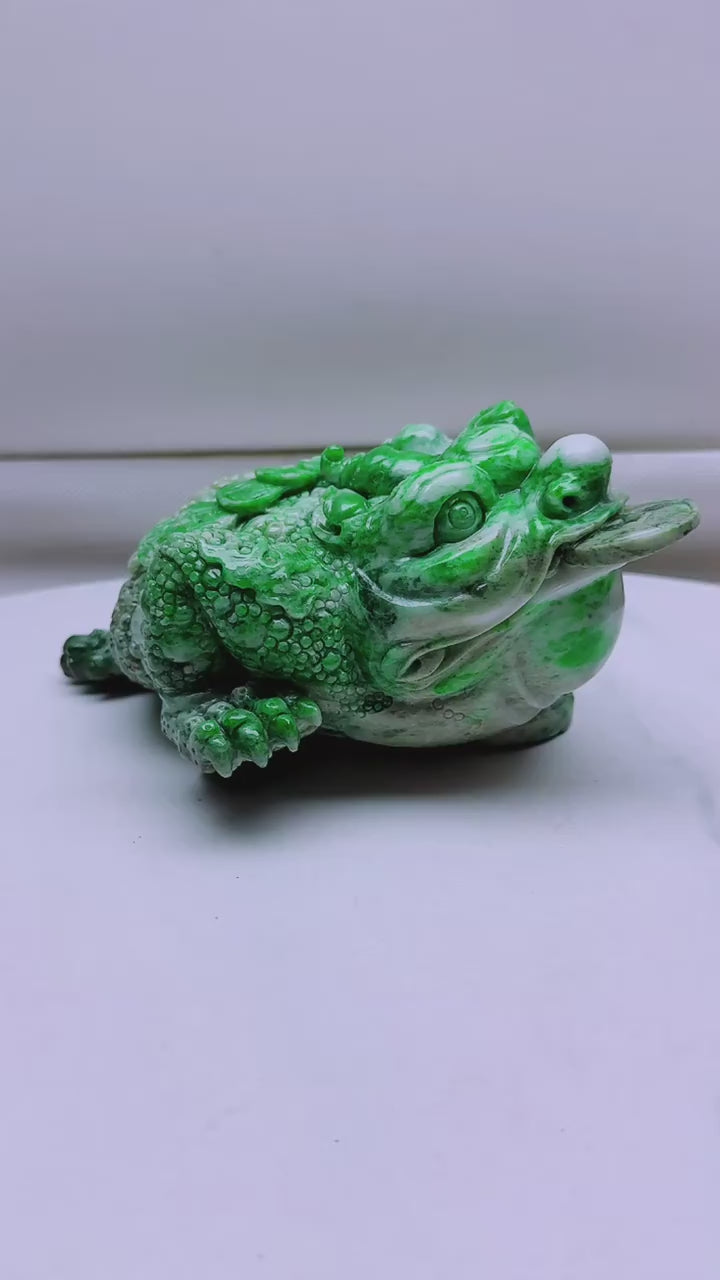 翡翠招財進寶金蟾擺件
