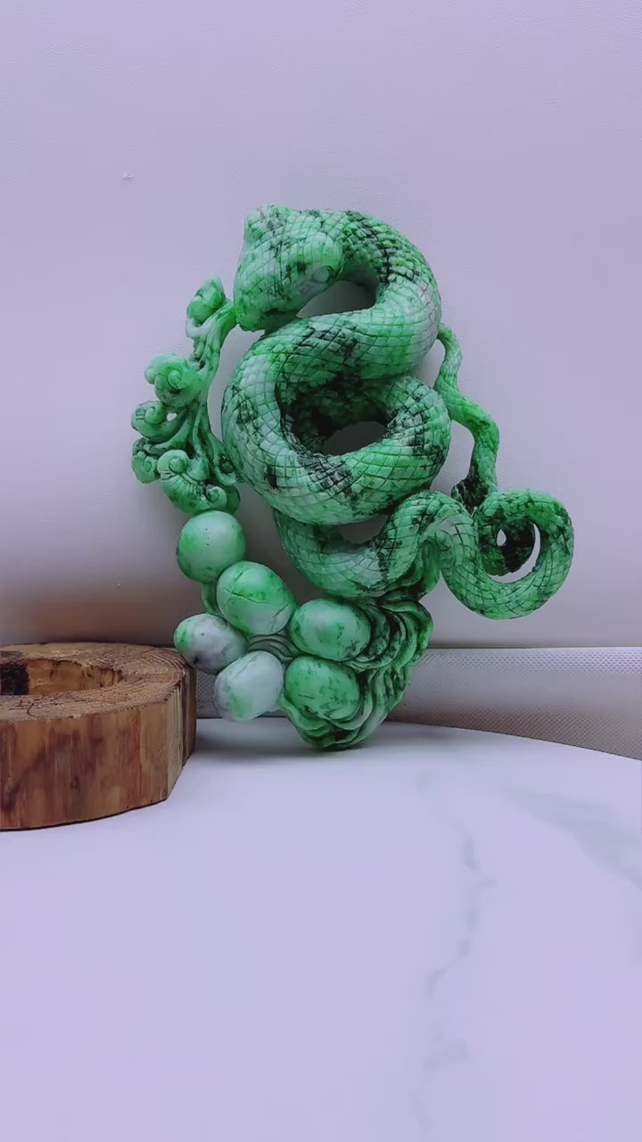 翡翠靈蛇獻瑞·福澤綿長擺件