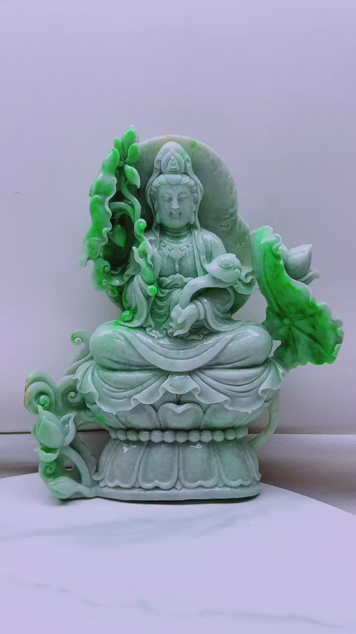 翡翠大件帶色荷花觀音全擺件